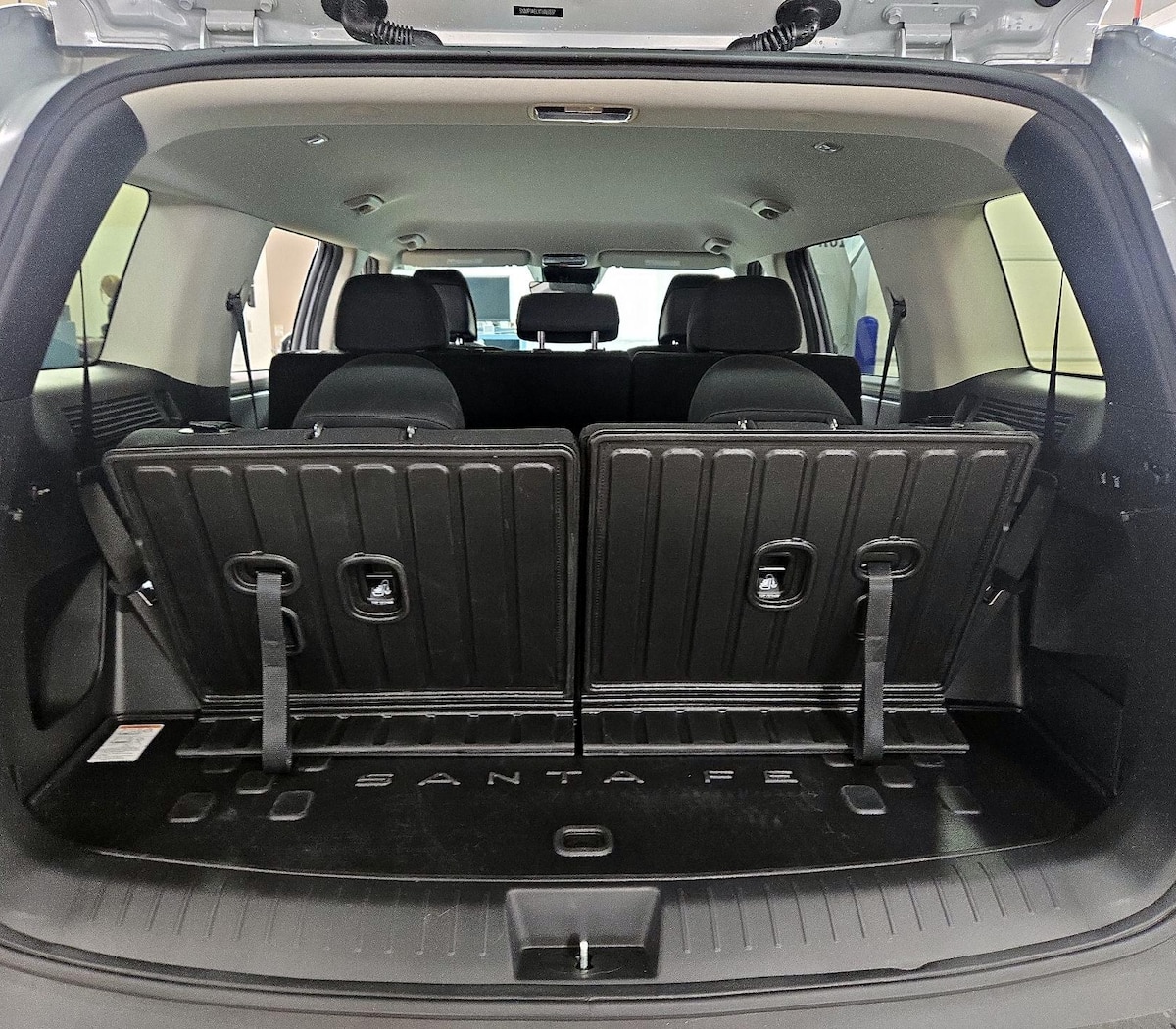 Trunk/Cargo (Seats Up)