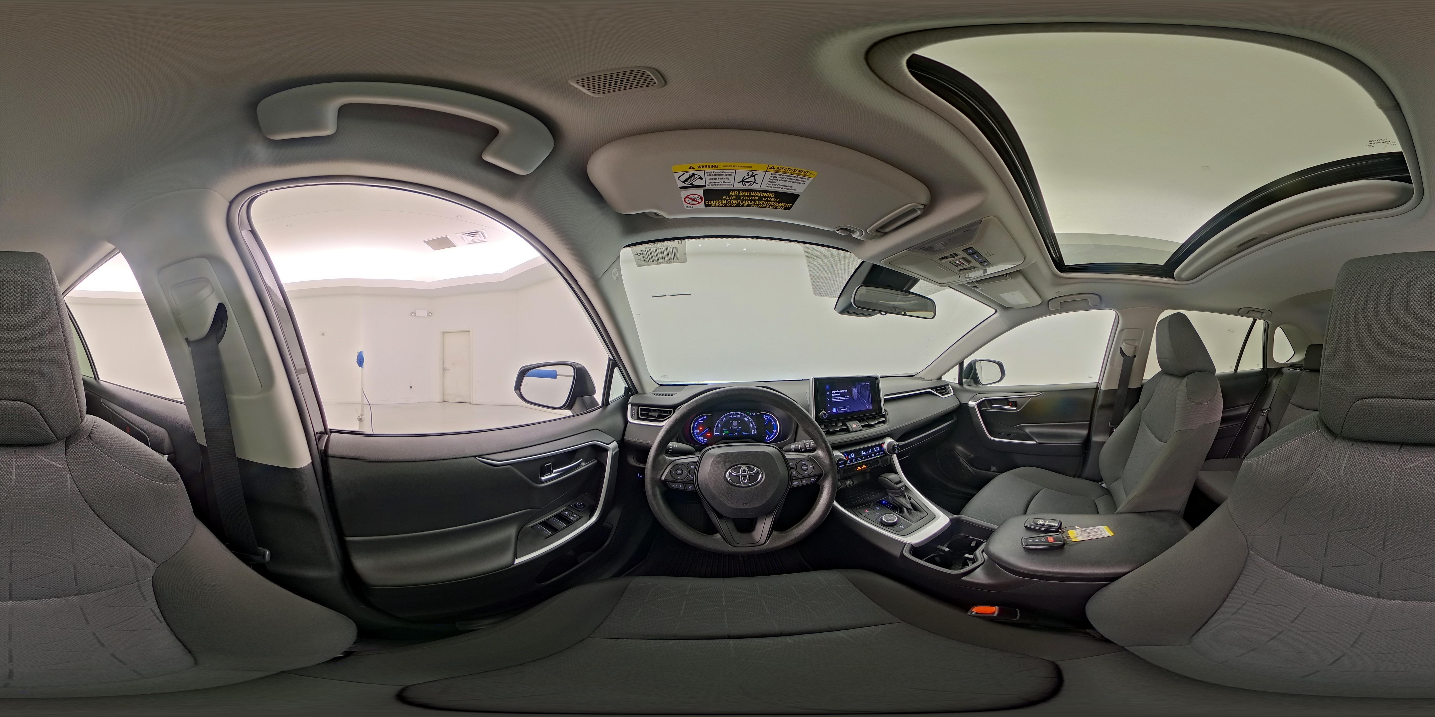 2024 Toyota RAV4 XLE - Photo 27