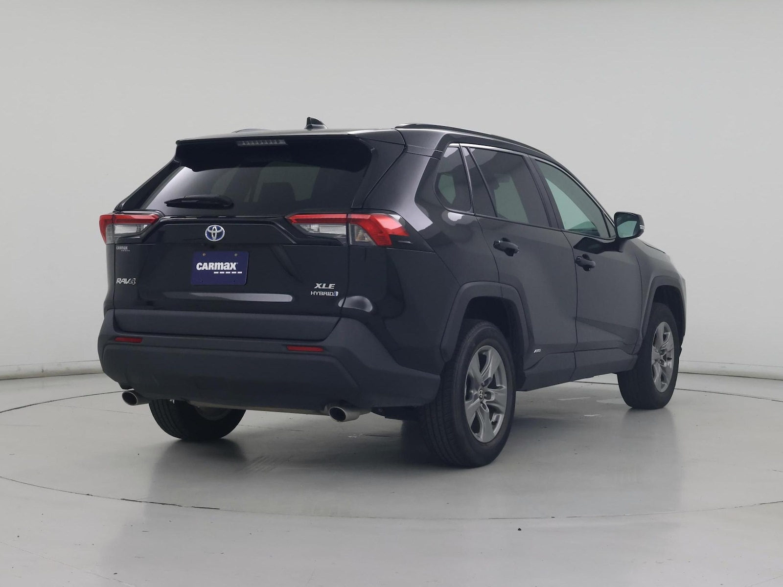 2024 Toyota RAV4 XLE - Photo 9