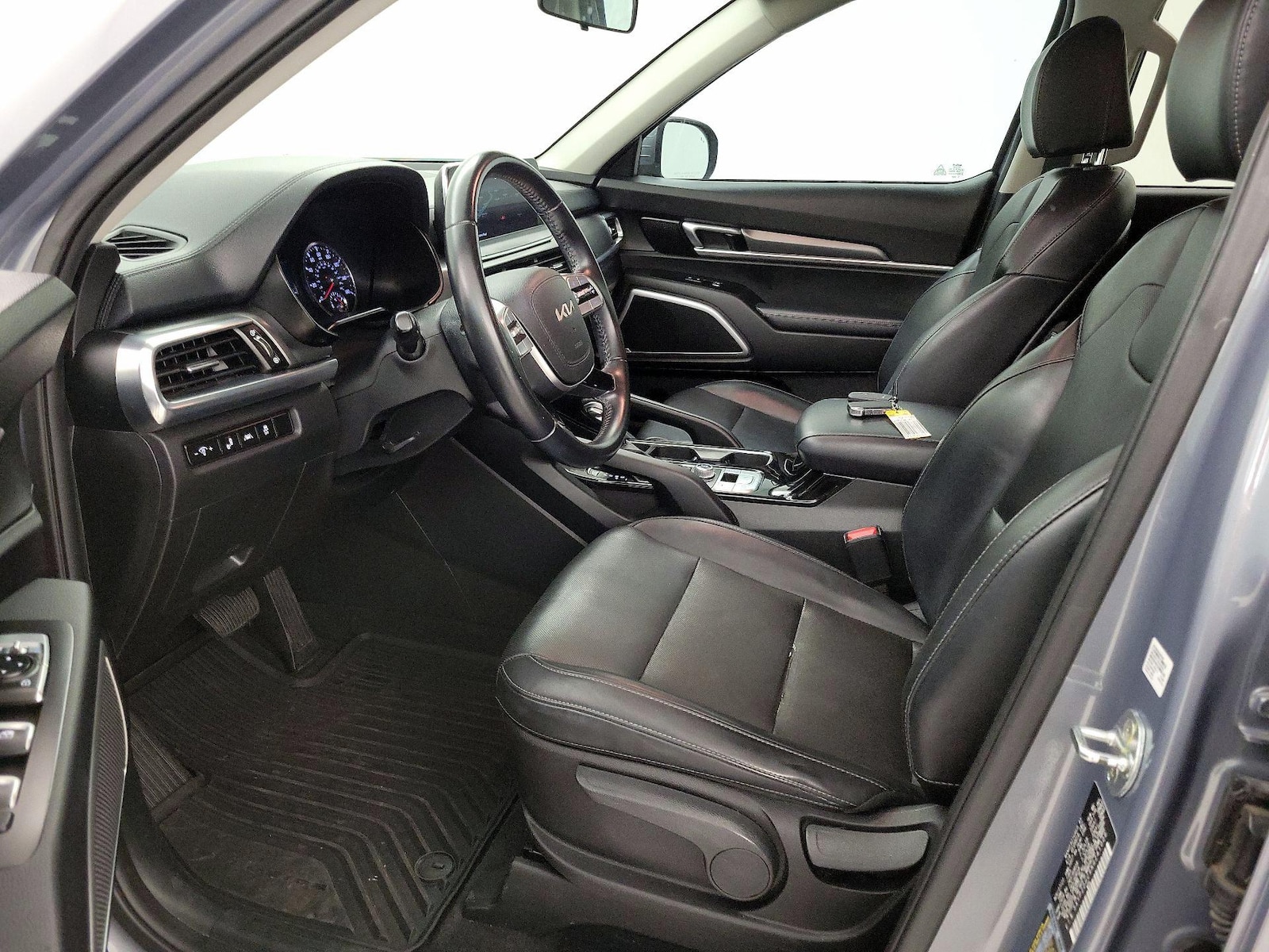 Side Airbags & Leatherette Seats