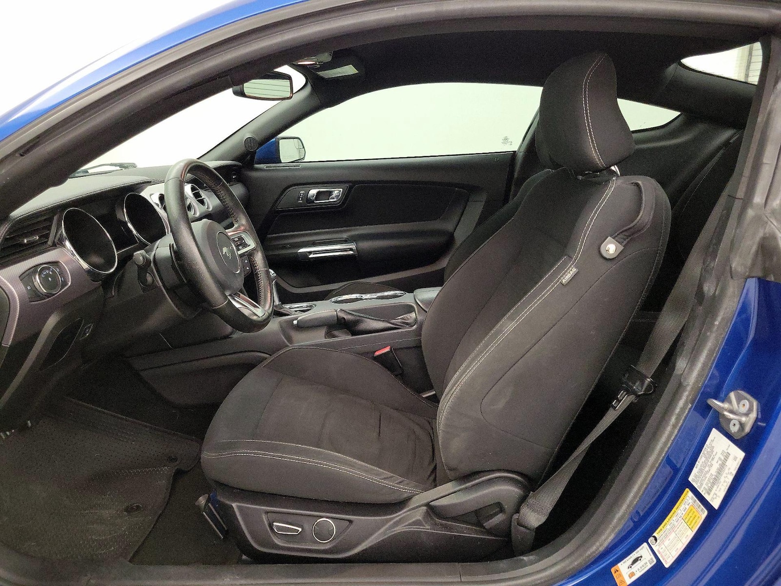 Power Seat(s) & Side Airbags