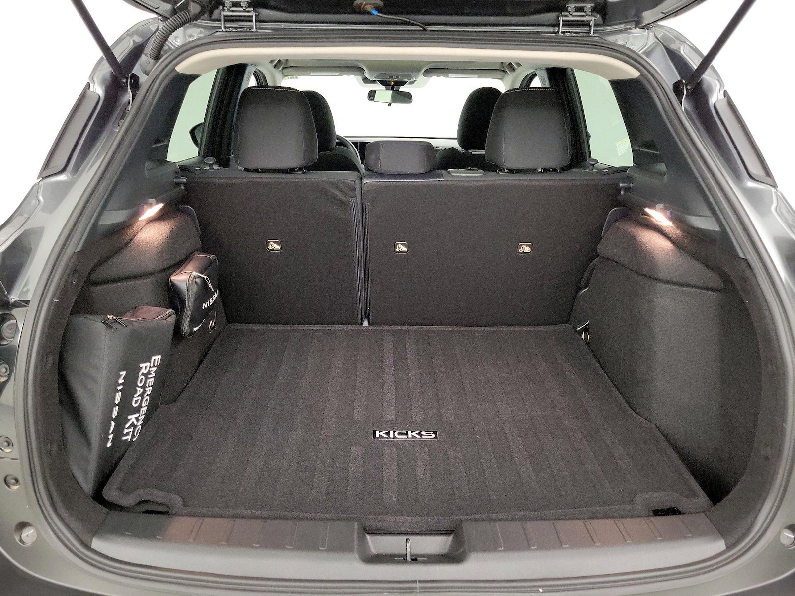 2025 Nissan Kicks SV AWD - Photo 21