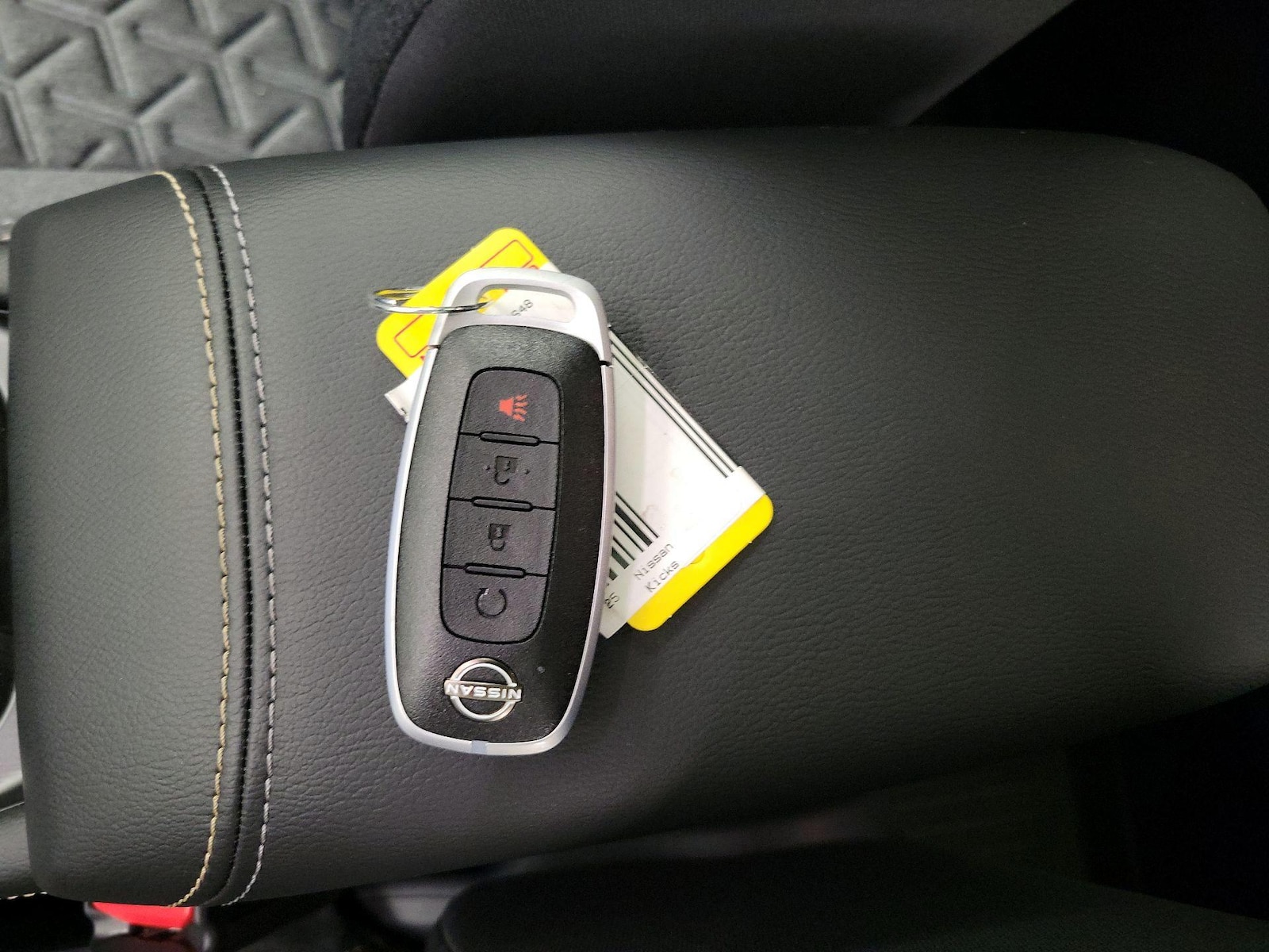 2025 Nissan Kicks SV AWD - Photo 23