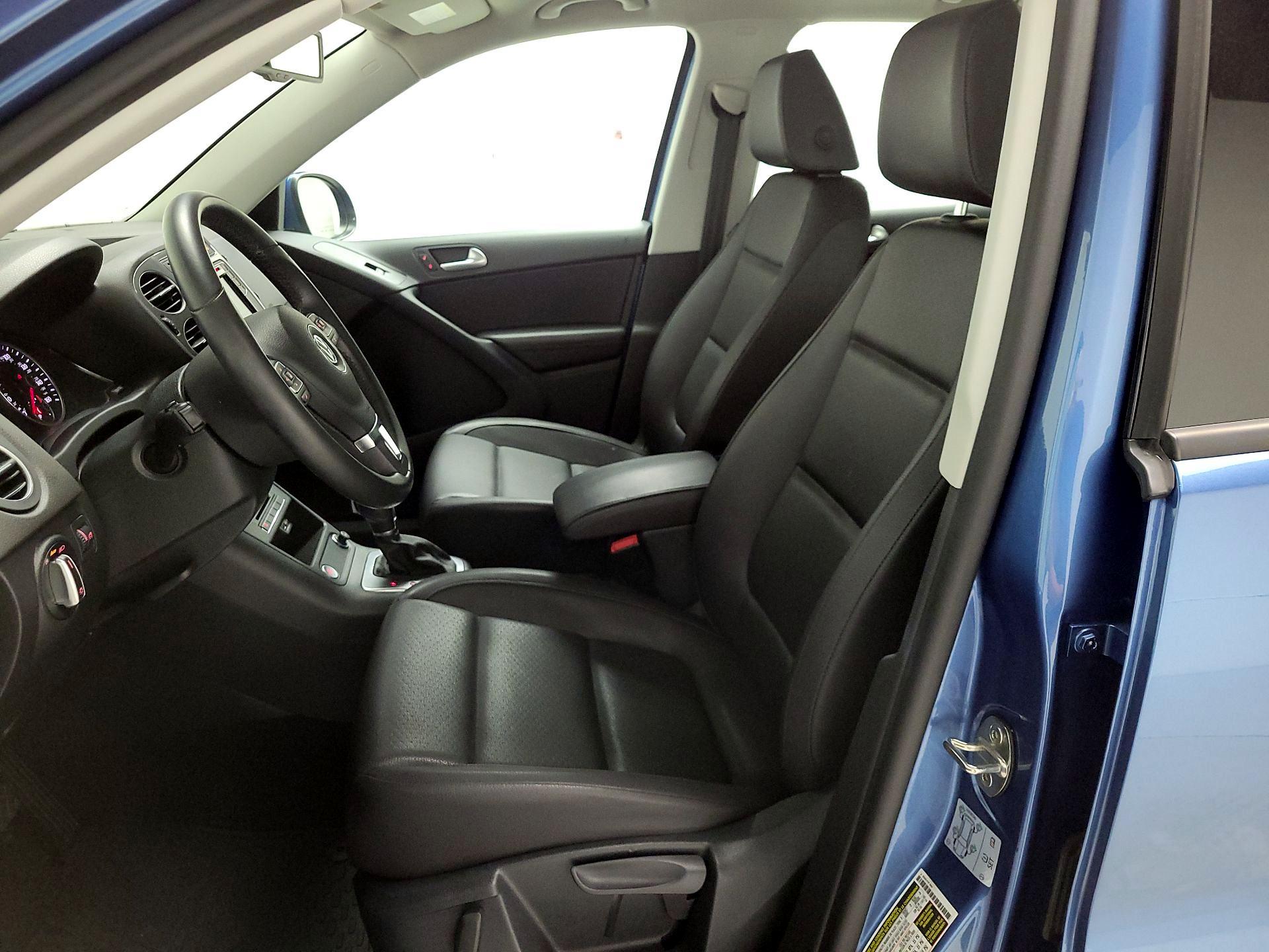Thumbnail: 2017 Volkswagen Tiguan - 11