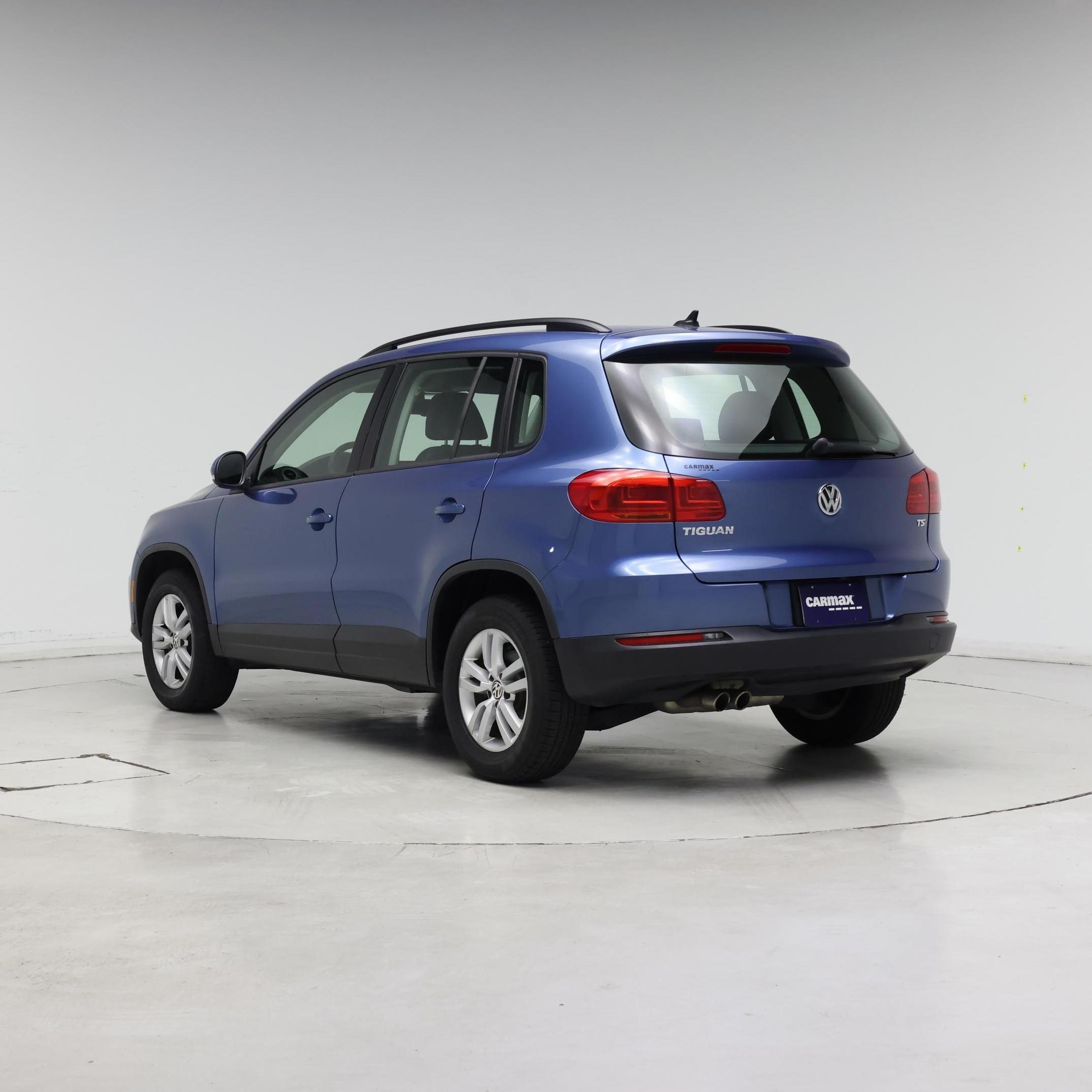 Thumbnail: 2017 Volkswagen Tiguan - 2
