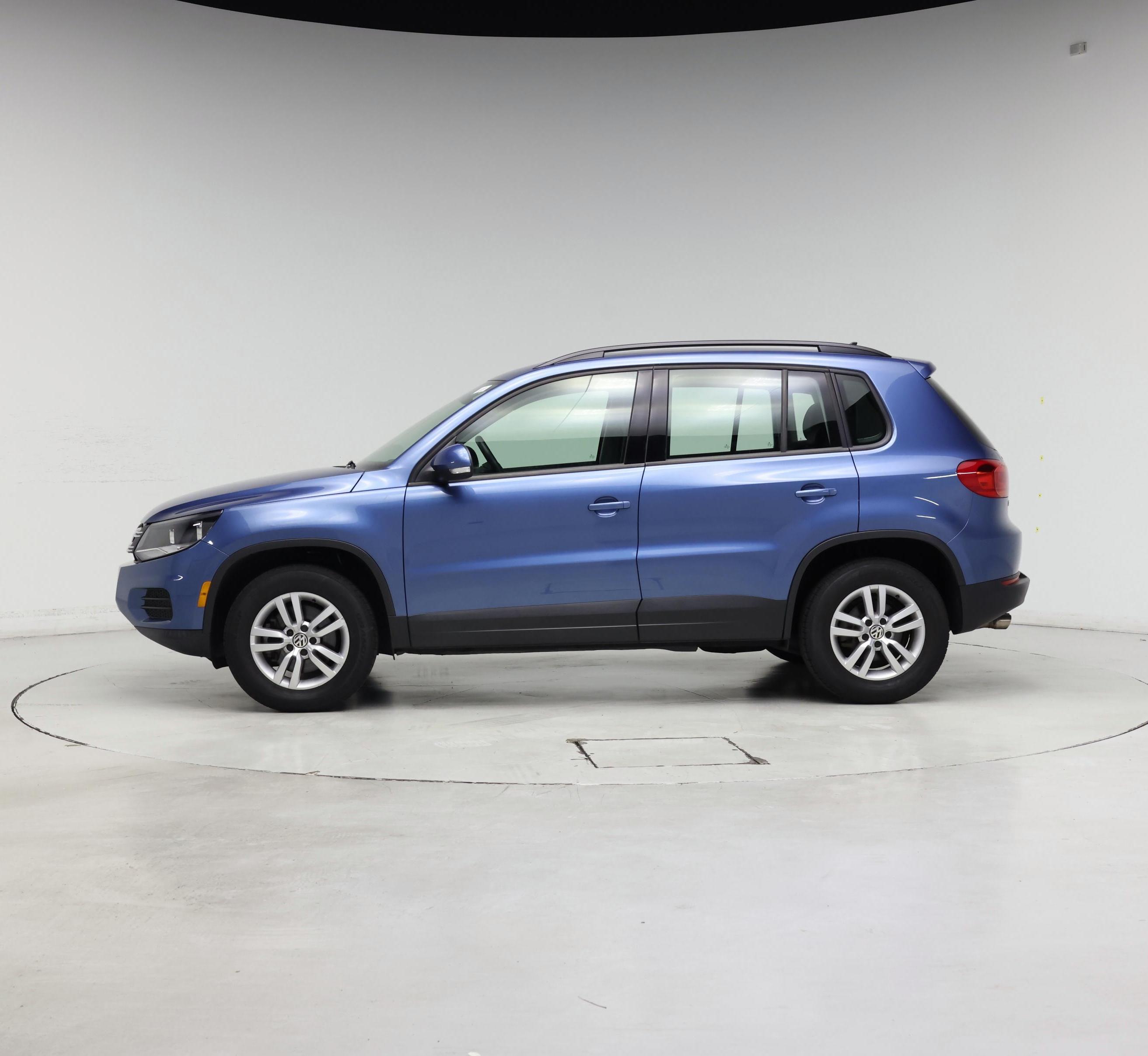 Thumbnail: 2017 Volkswagen Tiguan - 3