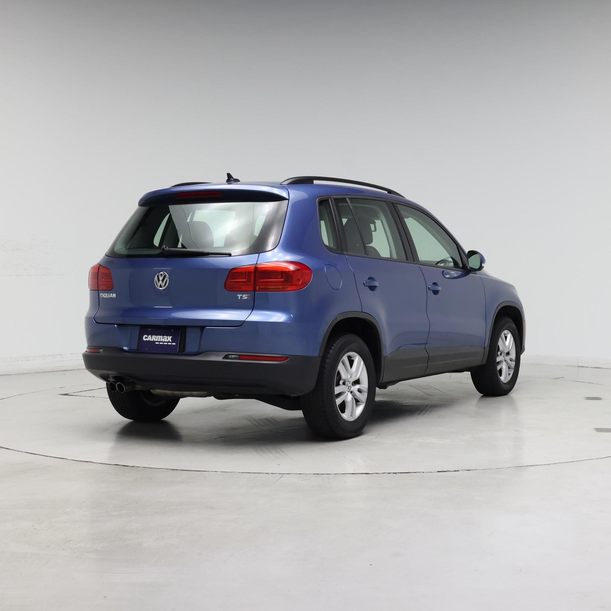 Thumbnail: 2017 Volkswagen Tiguan - 8