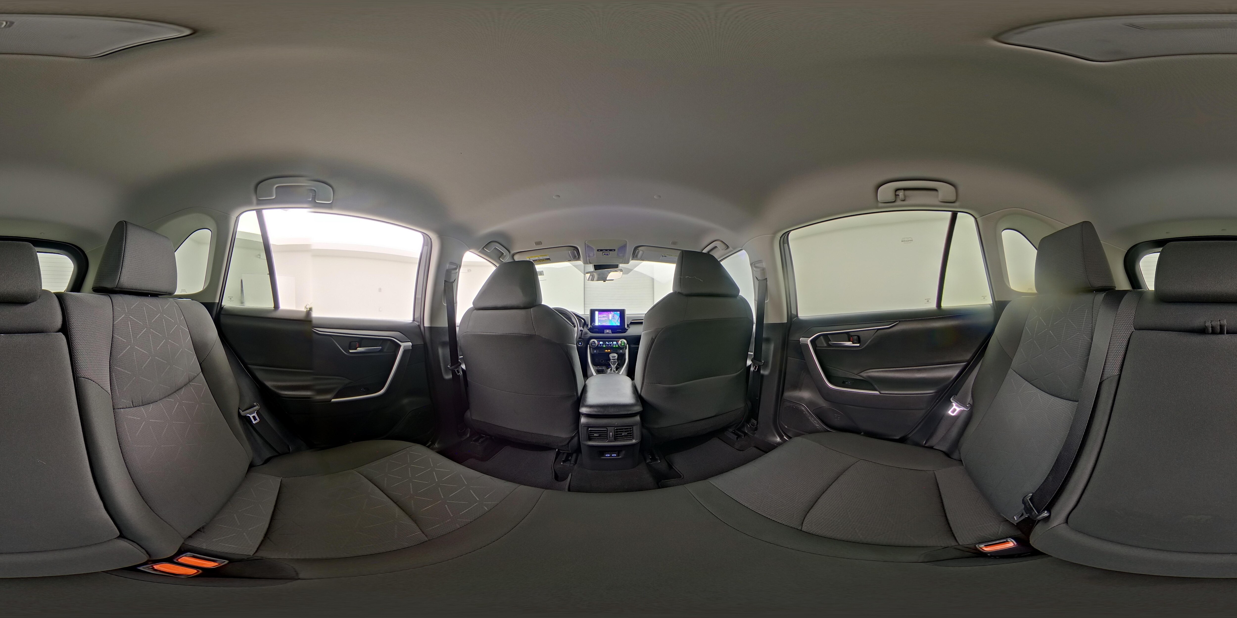 2025 Toyota RAV4 XLE - Photo 25