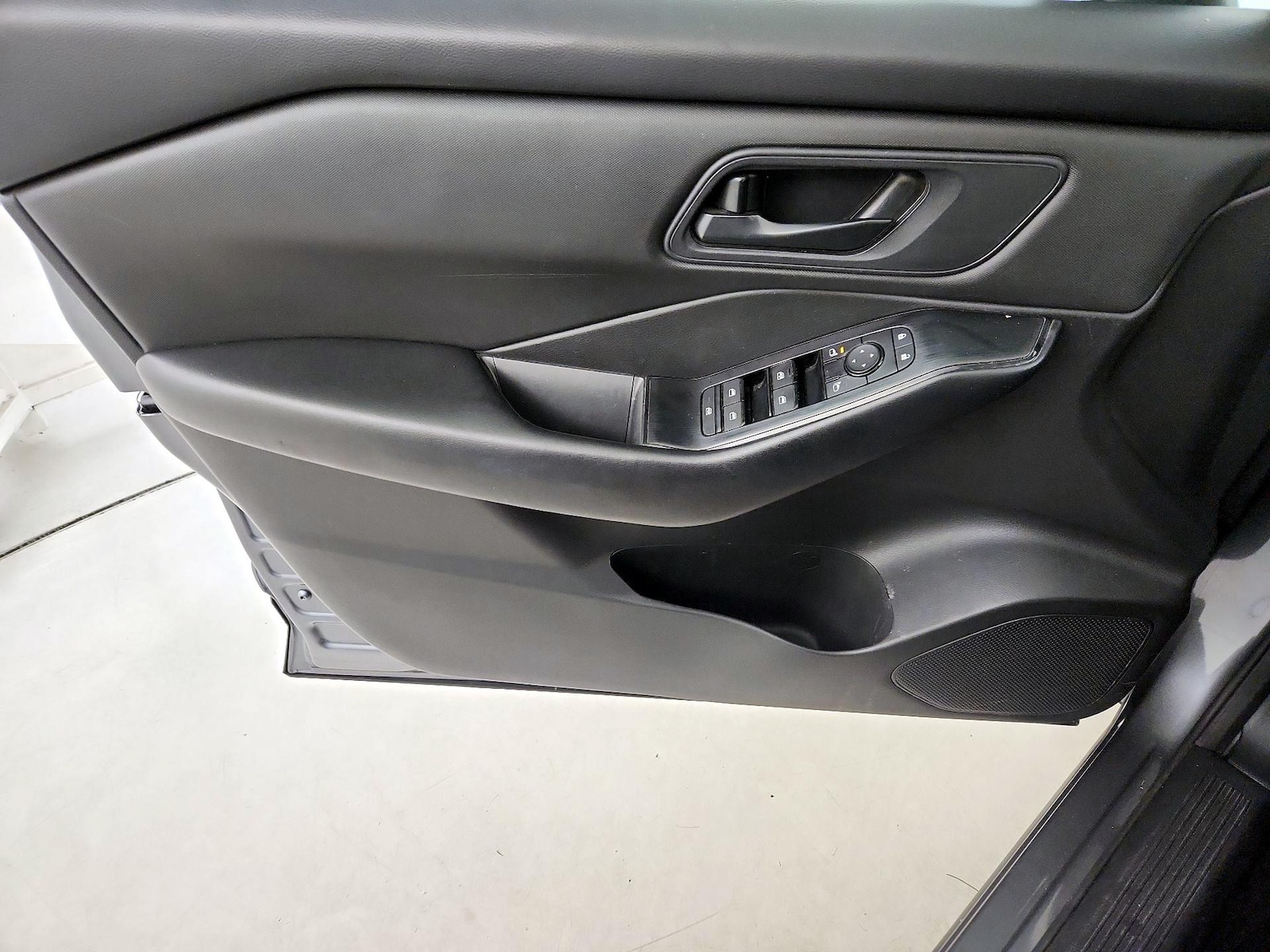 2024 Nissan Rogue S - Photo 13