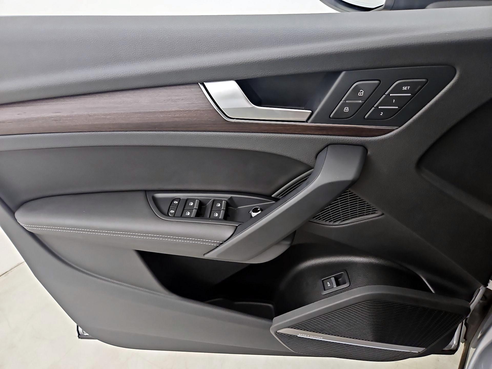 Thumbnail: 2023 Audi Q5 - 12
