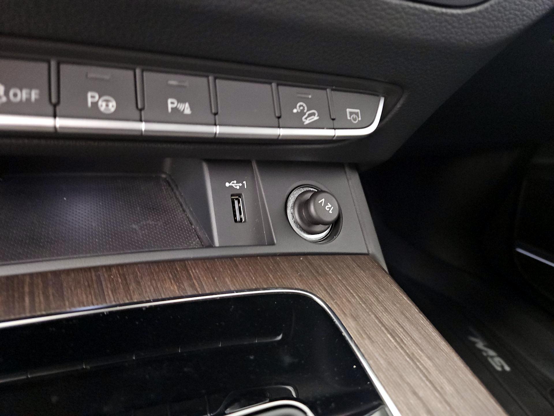 Thumbnail: 2023 Audi Q5 - 19