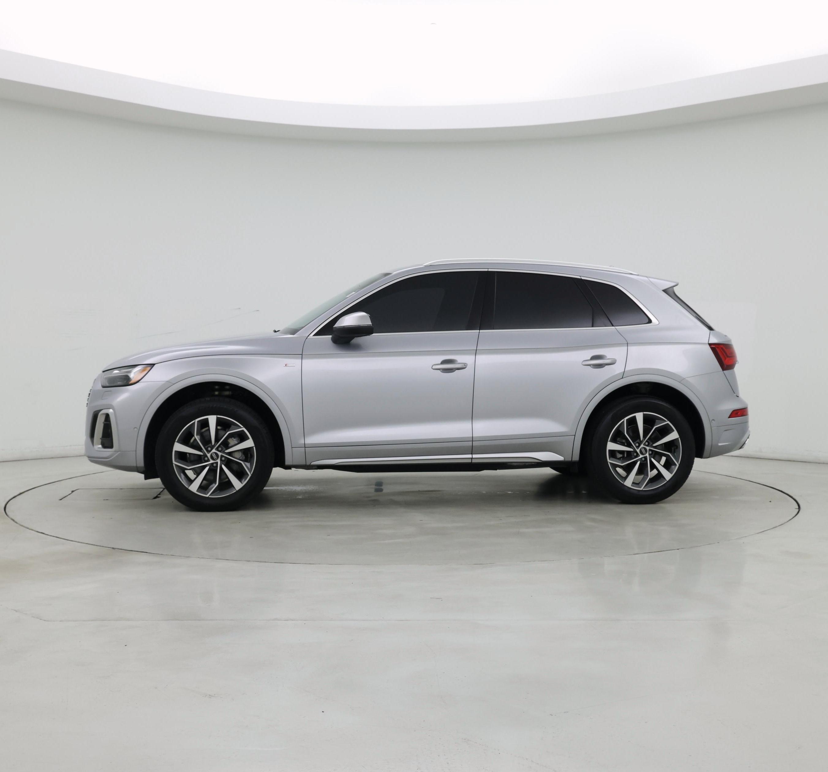 Thumbnail: 2023 Audi Q5 - 3