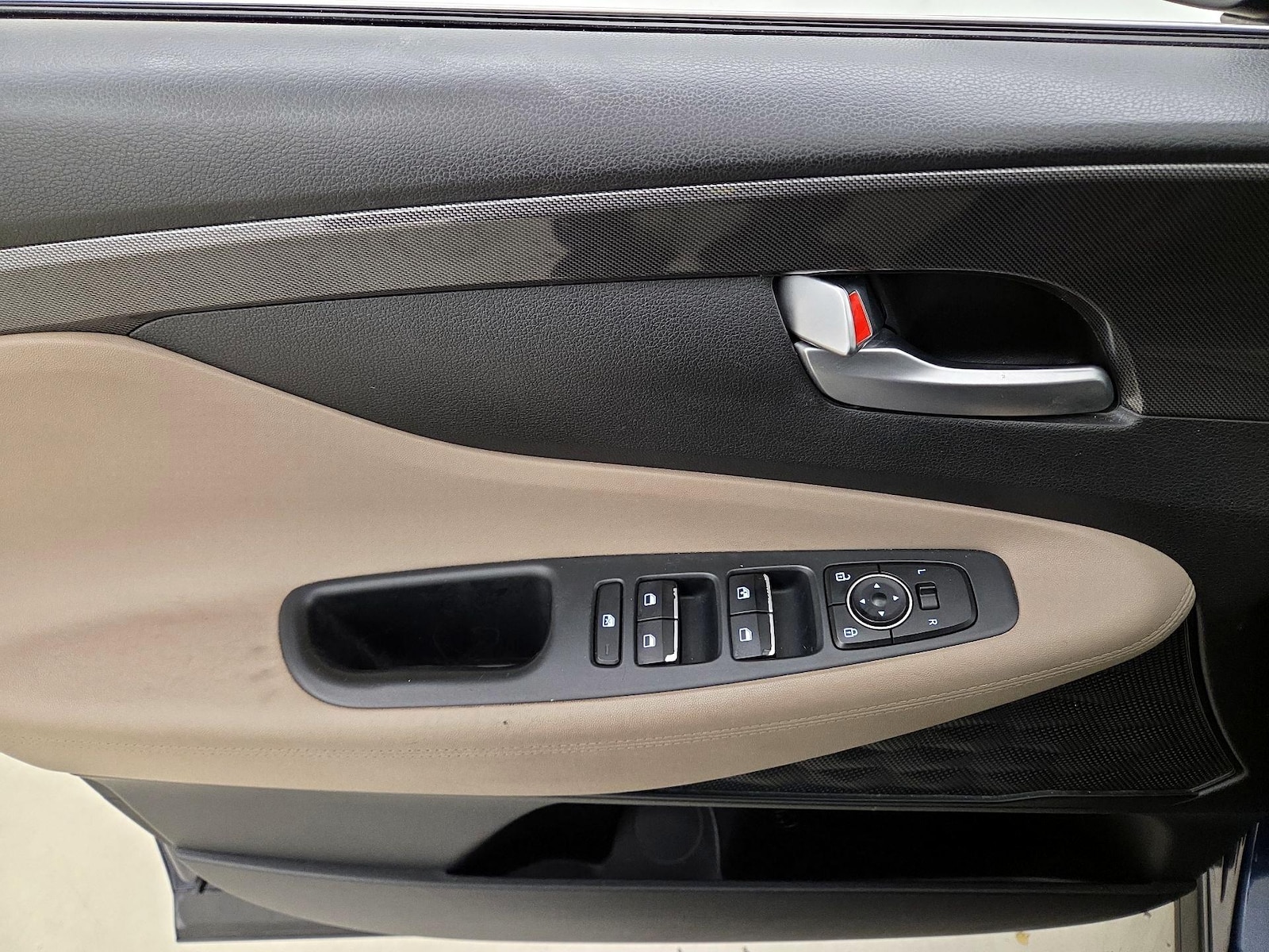 2021 Hyundai Santa Fe SE - Photo 13