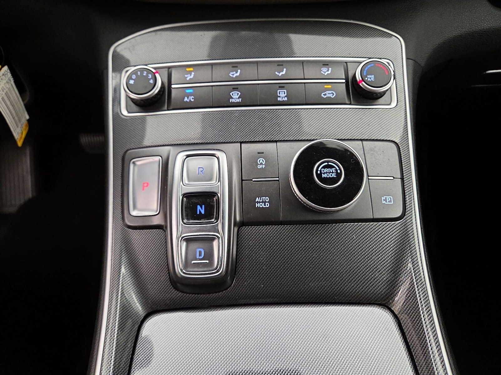 2021 Hyundai Santa Fe SE - Photo 18