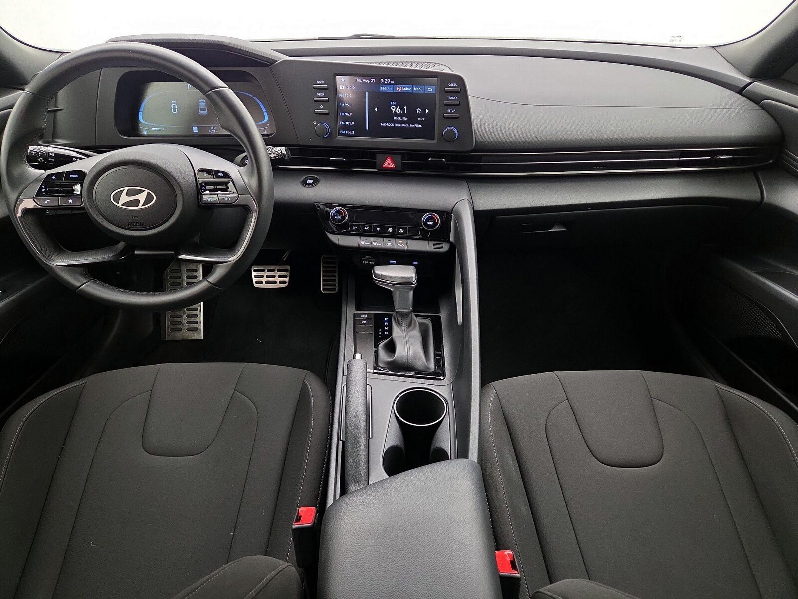 2025 Hyundai Elantra SEL - Photo 10