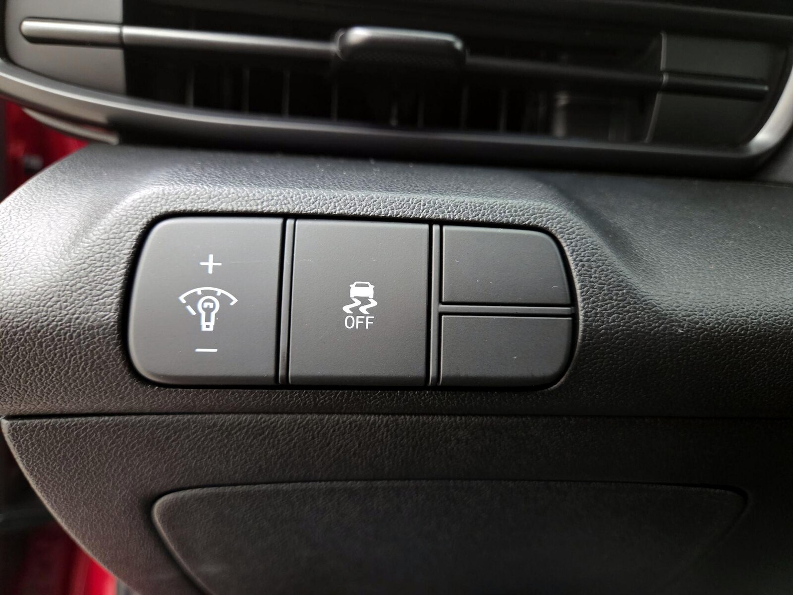 2025 Hyundai Elantra SEL - Photo 14