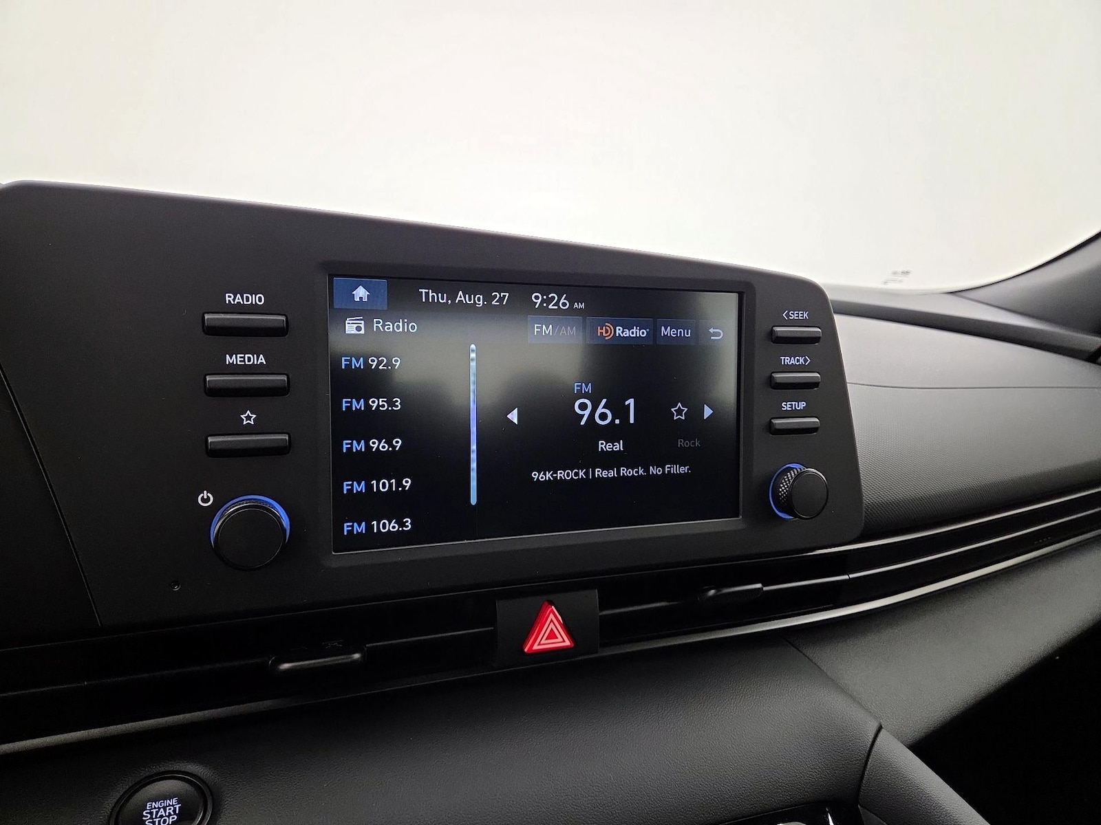 2025 Hyundai Elantra SEL - Photo 16