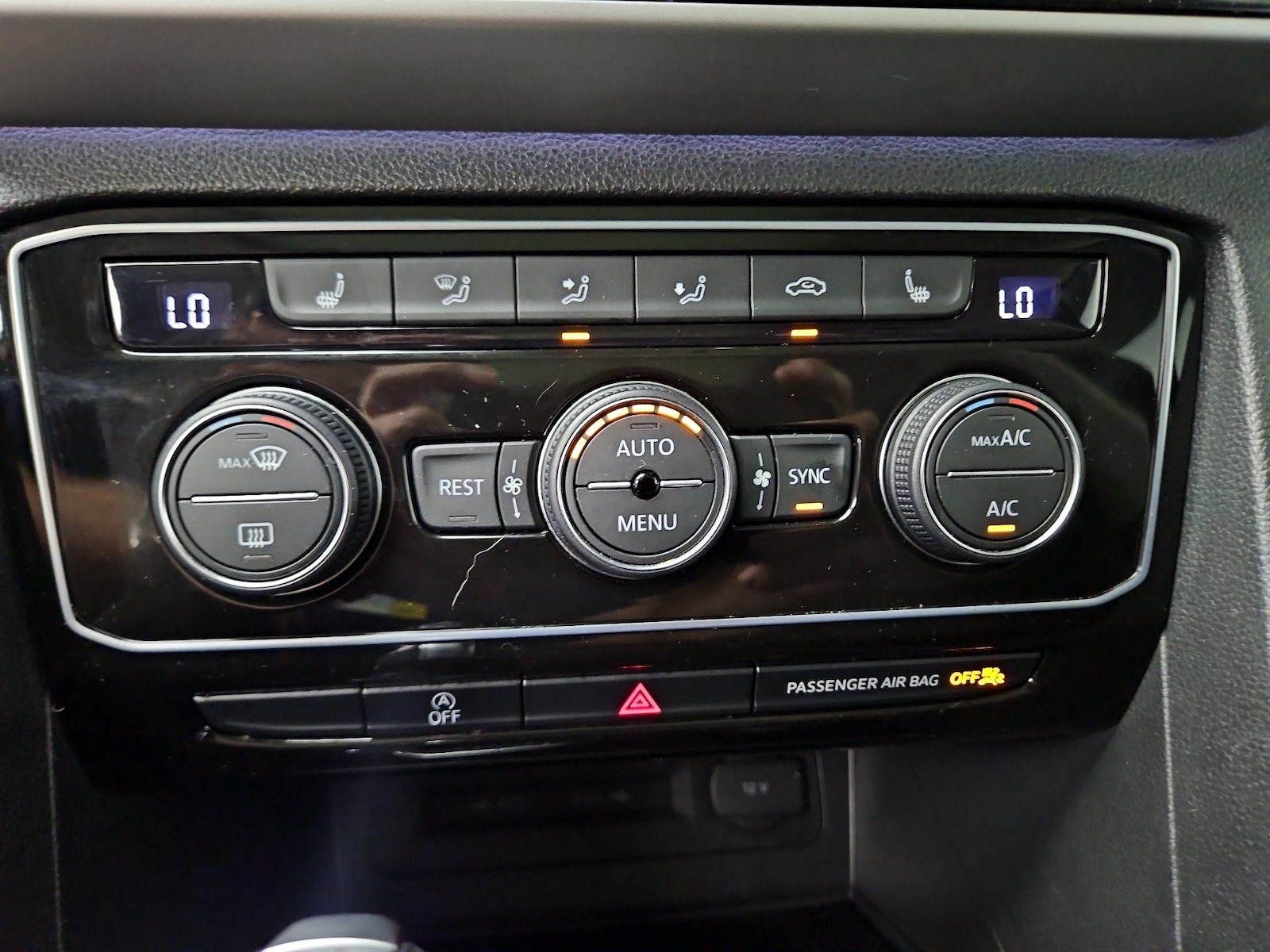2023 Volkswagen Atlas SEL R-Line Black - Photo 17