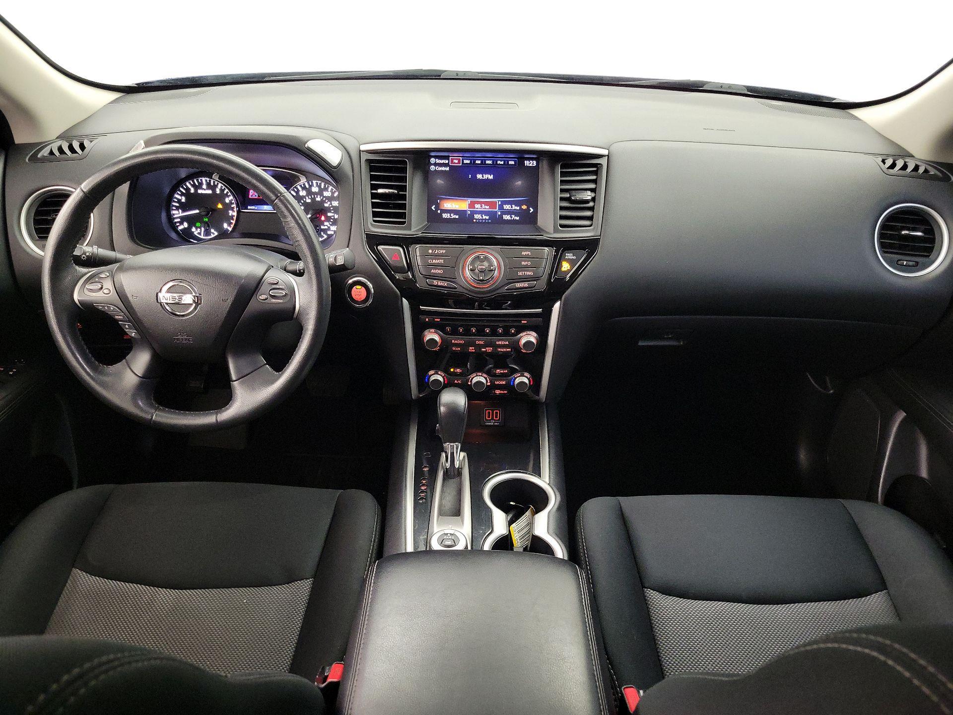 Thumbnail: 2018 Nissan Pathfinder - 9