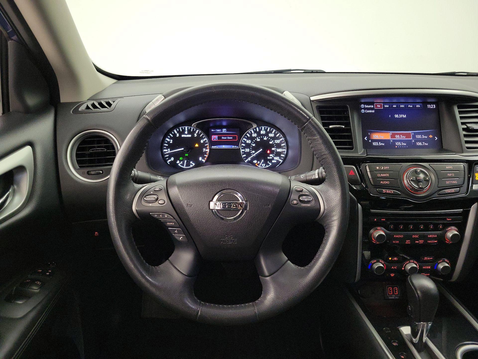 Thumbnail: 2018 Nissan Pathfinder - 10