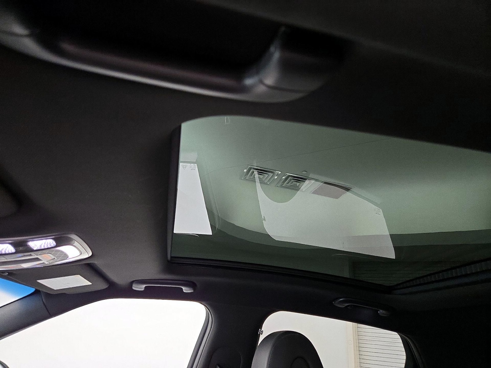 Skylight(s) & Overhead Airbags