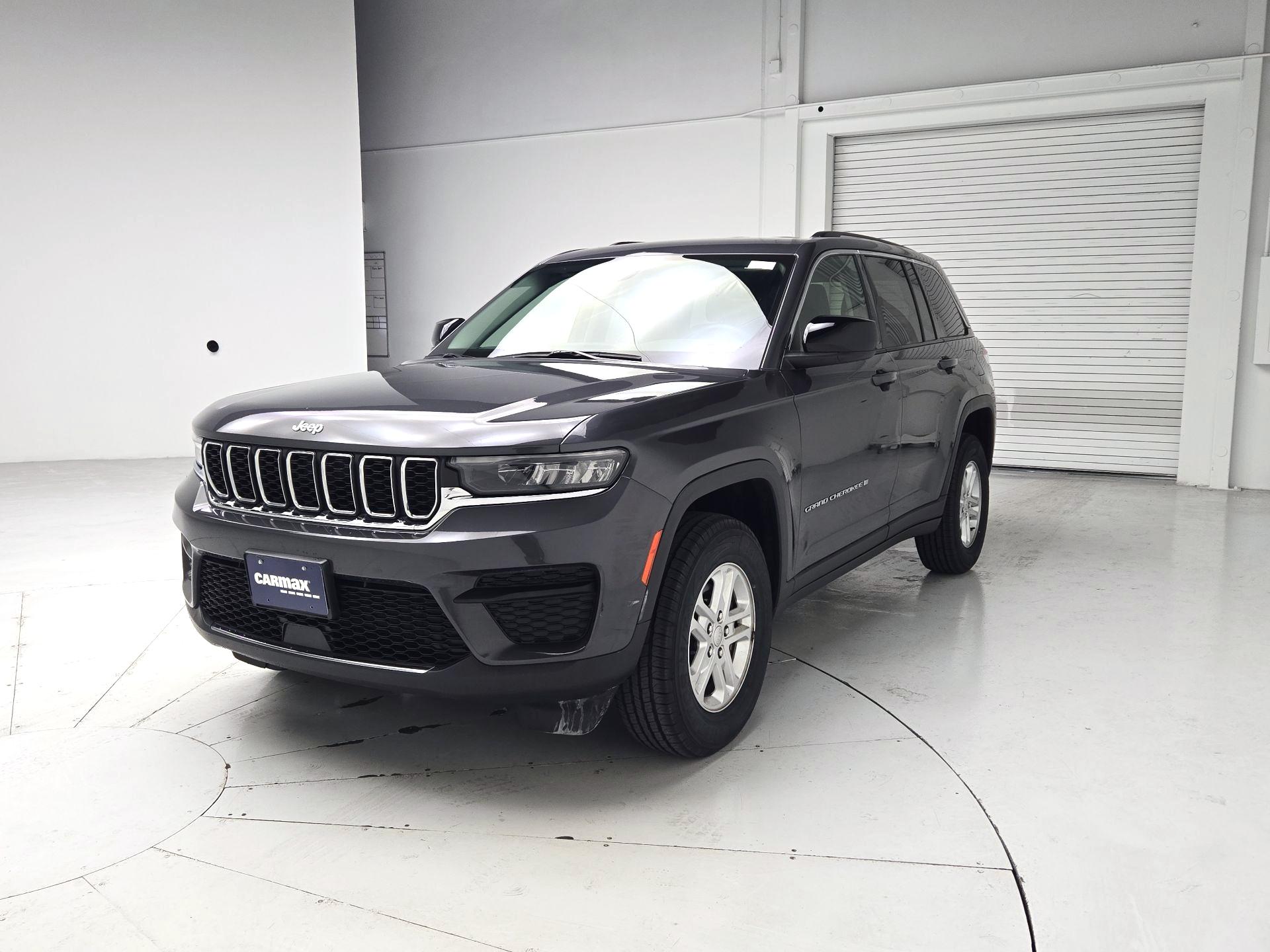 Thumbnail: 2023 Jeep Grand Cherokee - 3