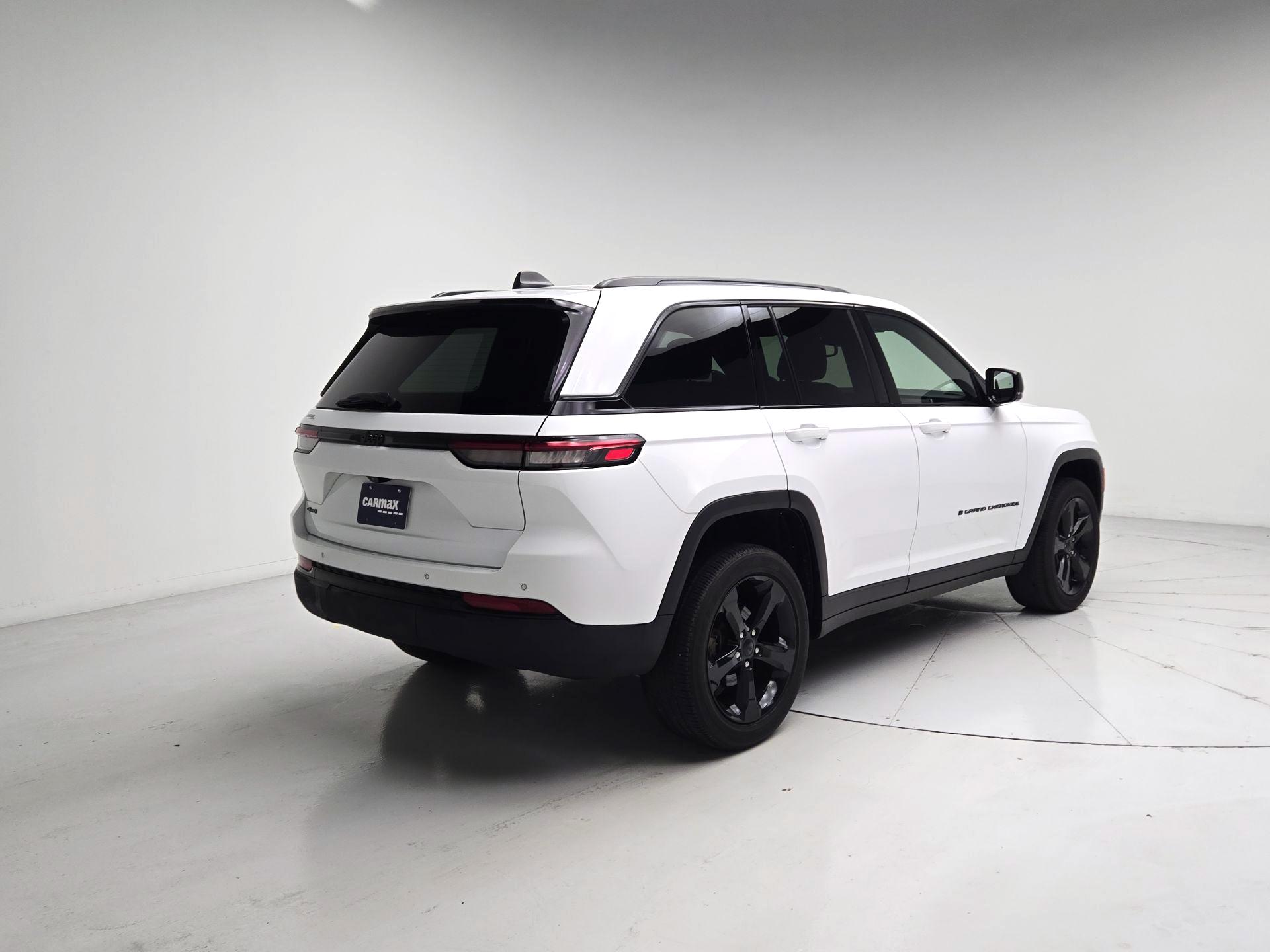 Thumbnail: 2023 Jeep Grand Cherokee - 5