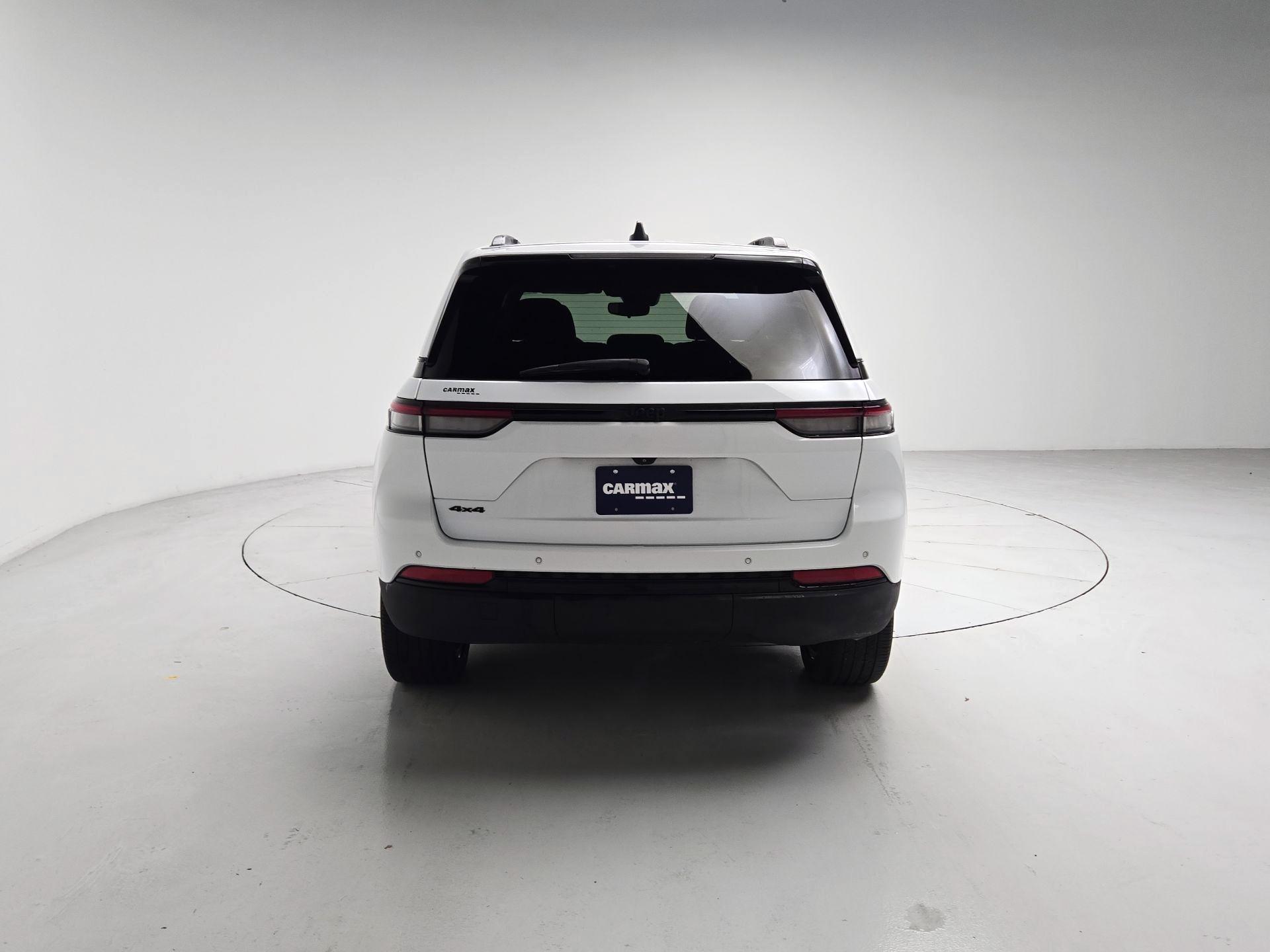 Thumbnail: 2023 Jeep Grand Cherokee - 6