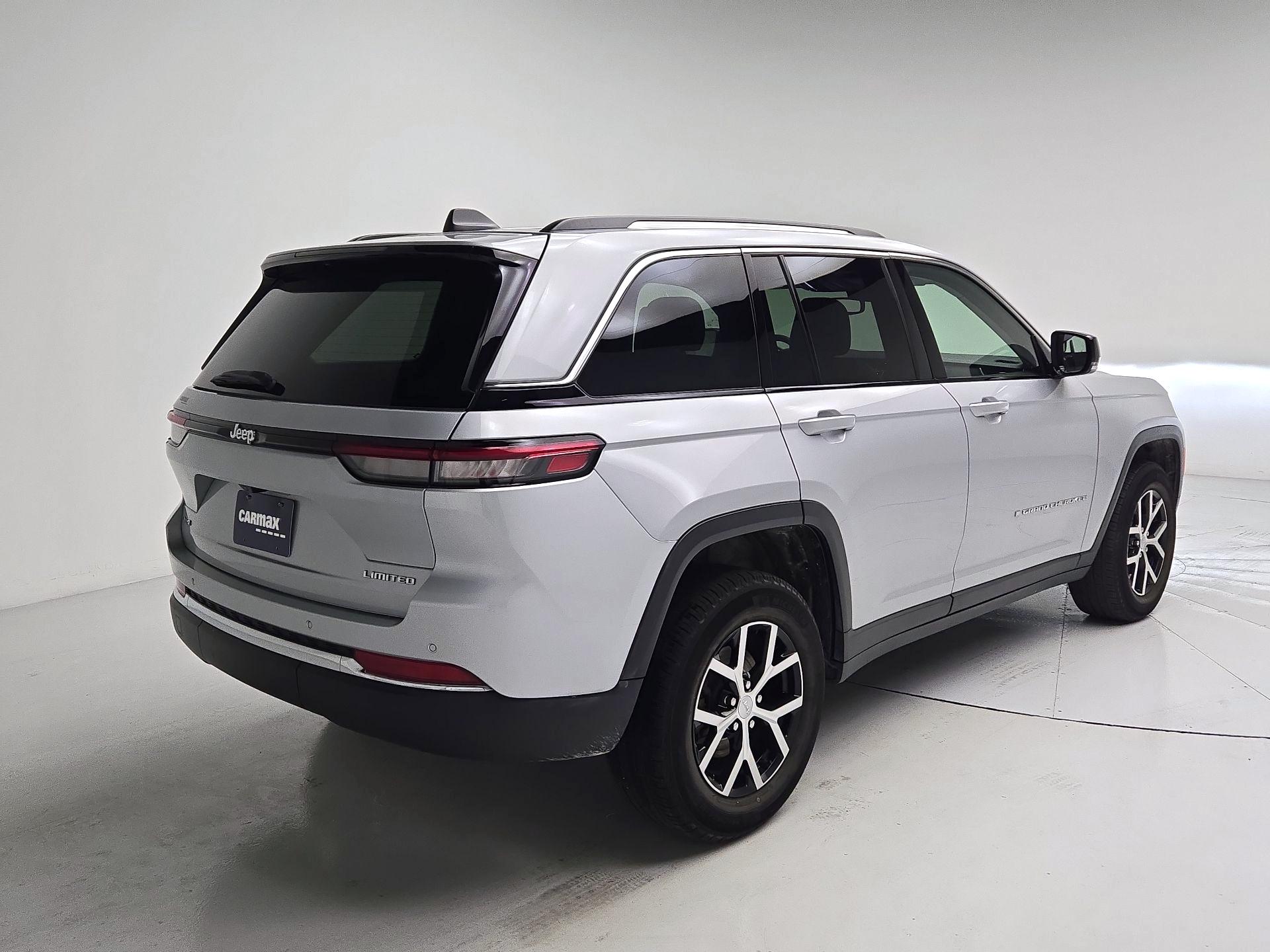 Thumbnail: 2023 Jeep Grand Cherokee - 5