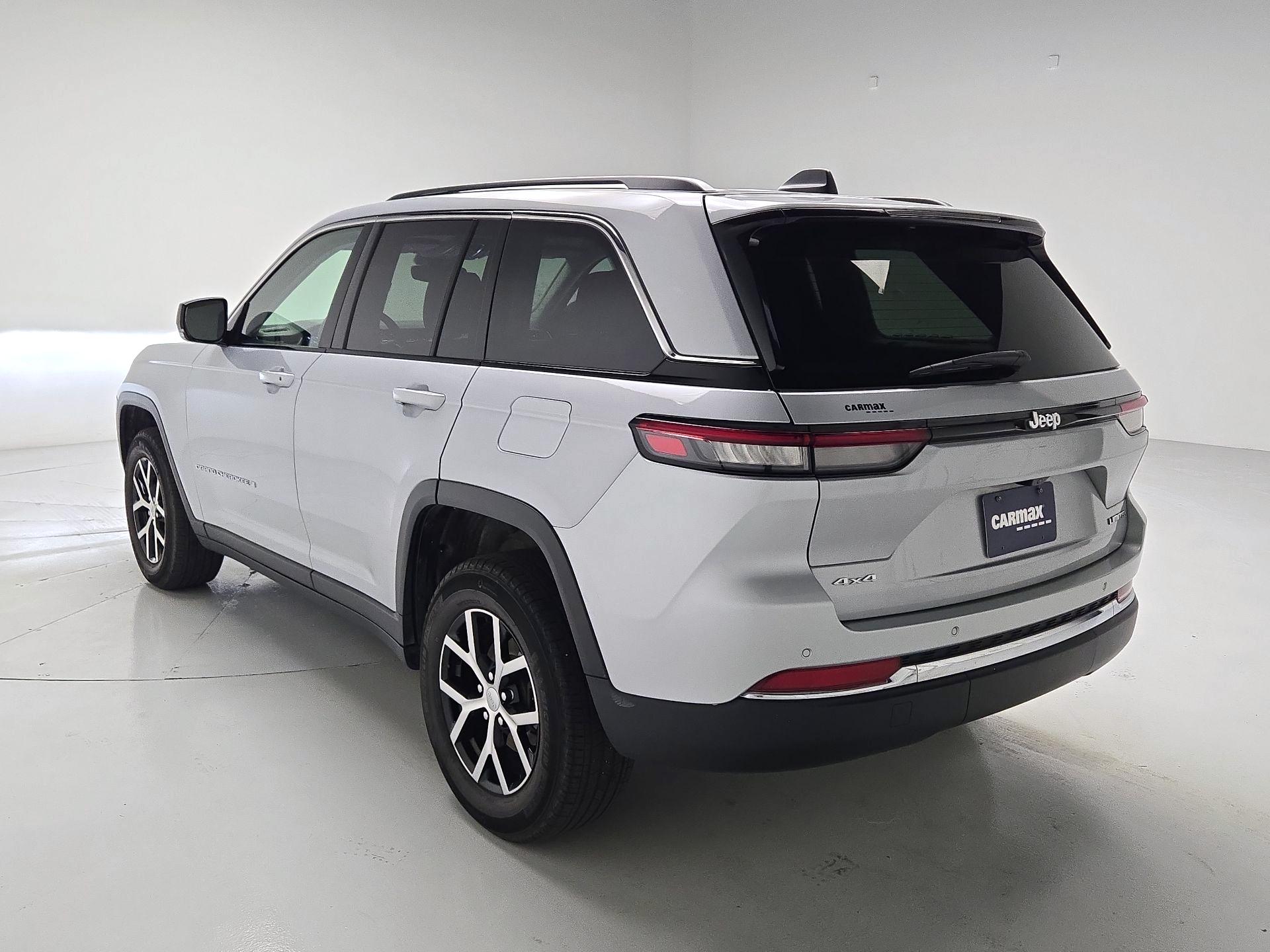 Thumbnail: 2023 Jeep Grand Cherokee - 7