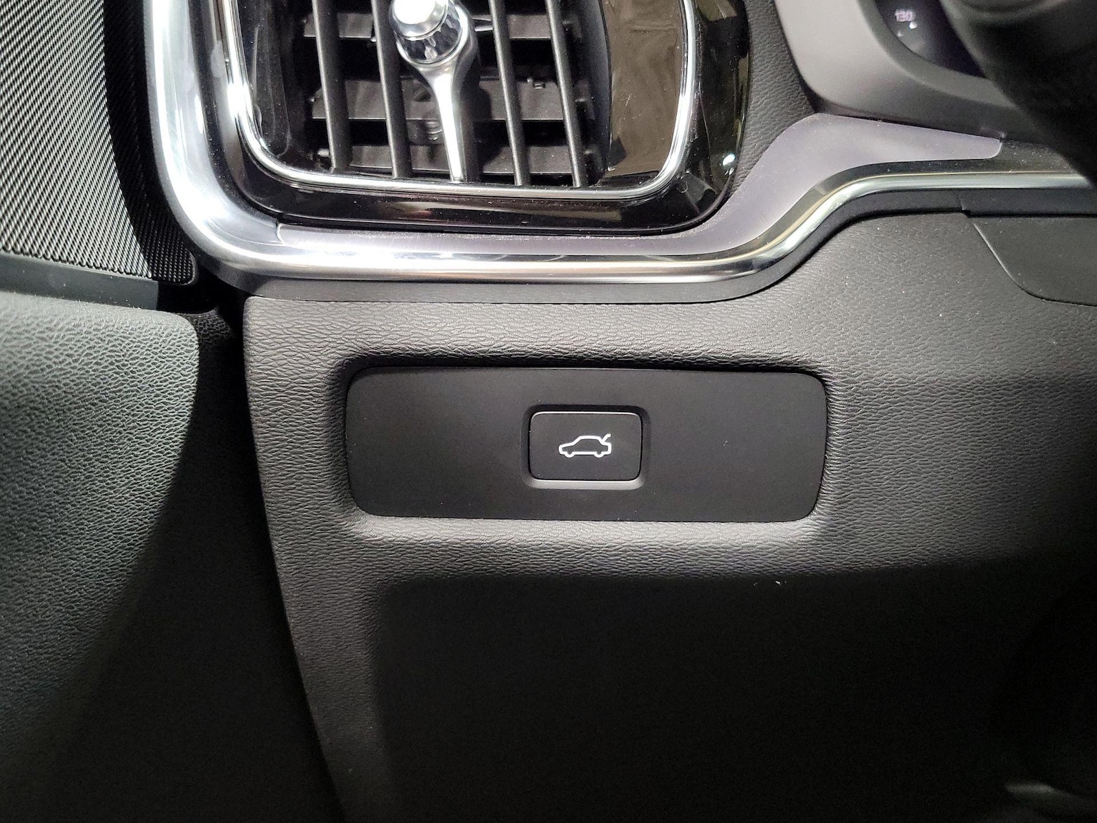 2024 Volvo S60 Core - Photo 14