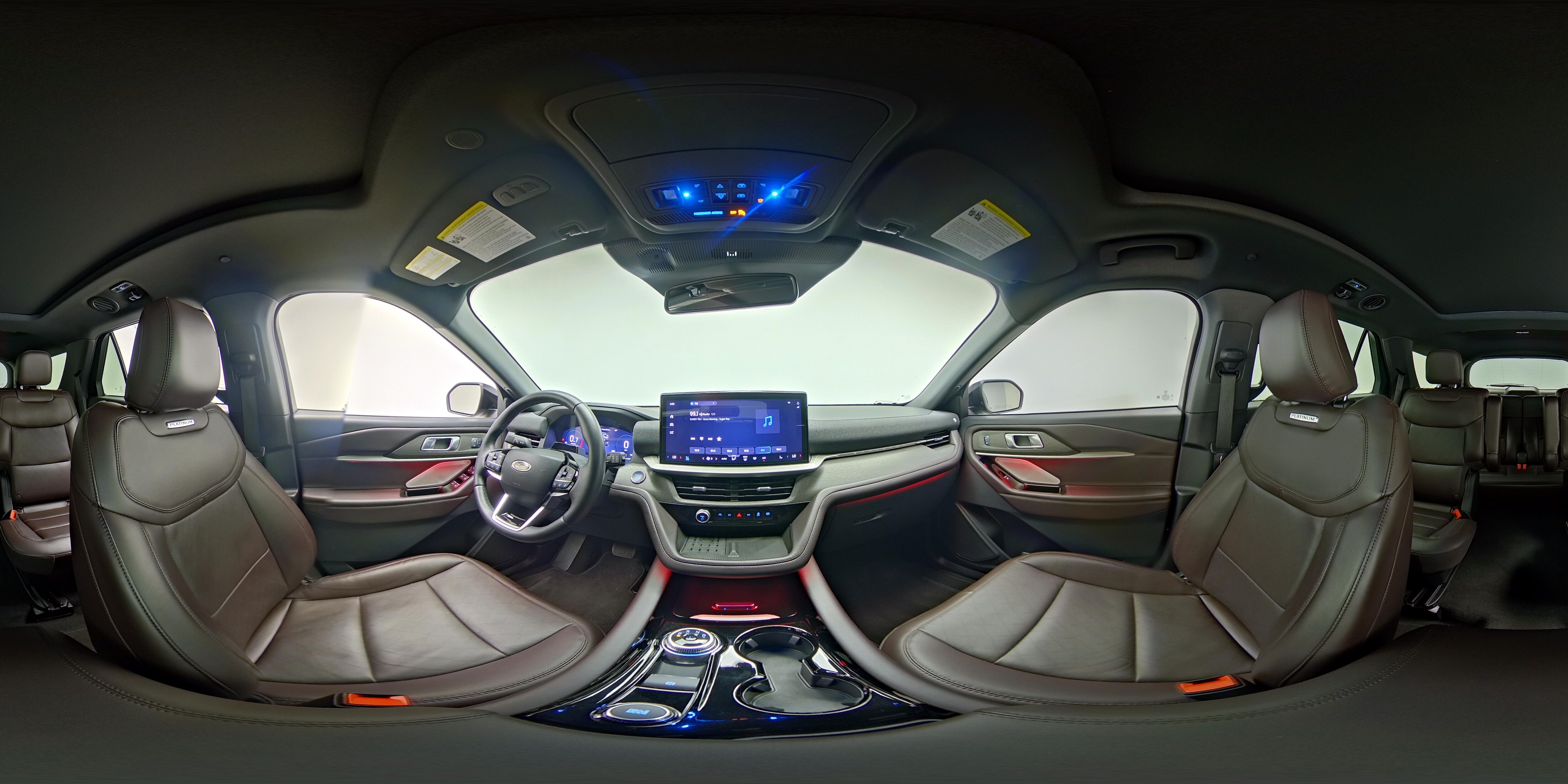 2025 Ford Explorer Platinum - Photo 22