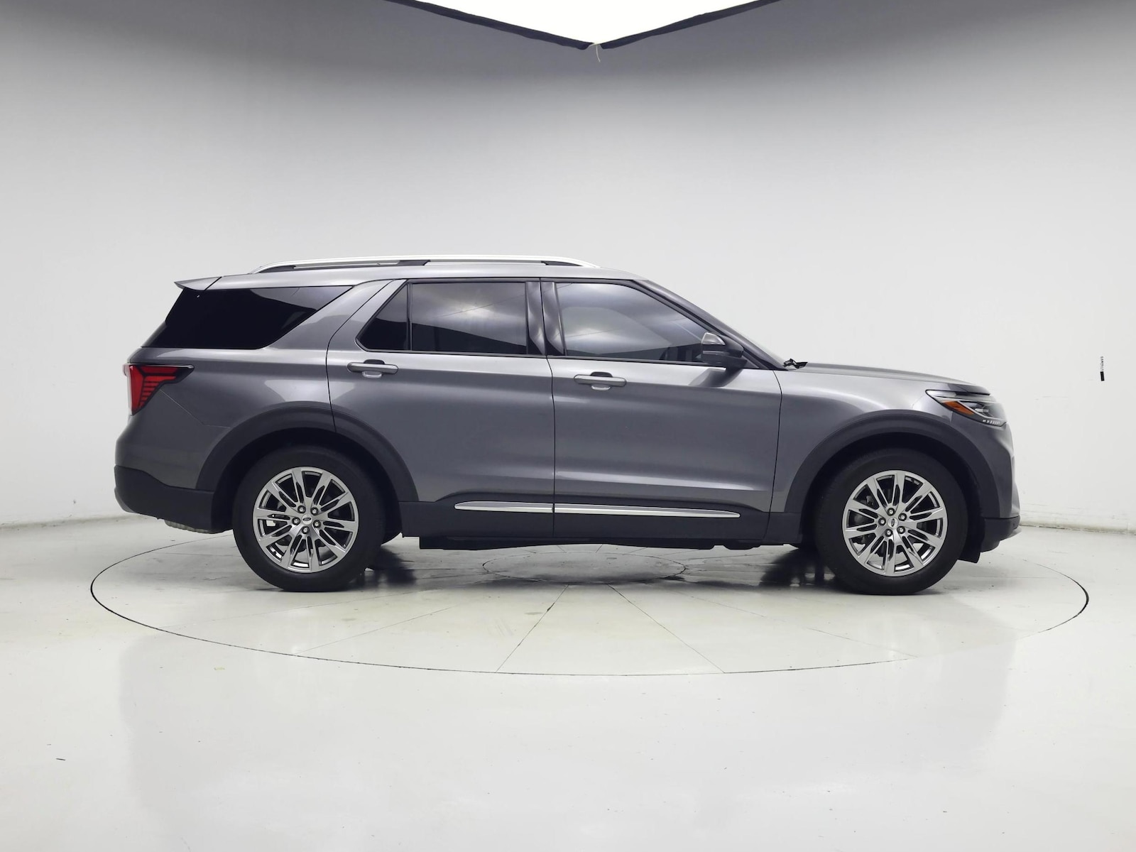 2025 Ford Explorer Platinum - Photo 8
