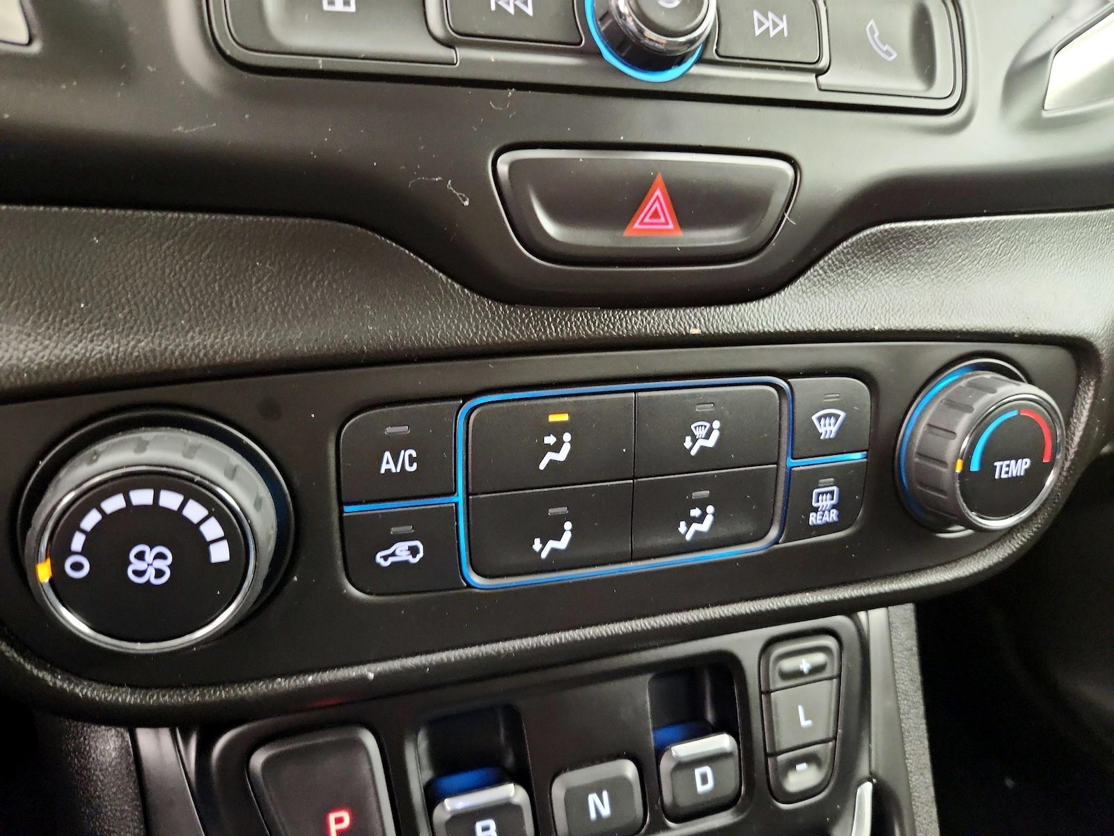 2021 GMC Terrain SLE - Photo 17