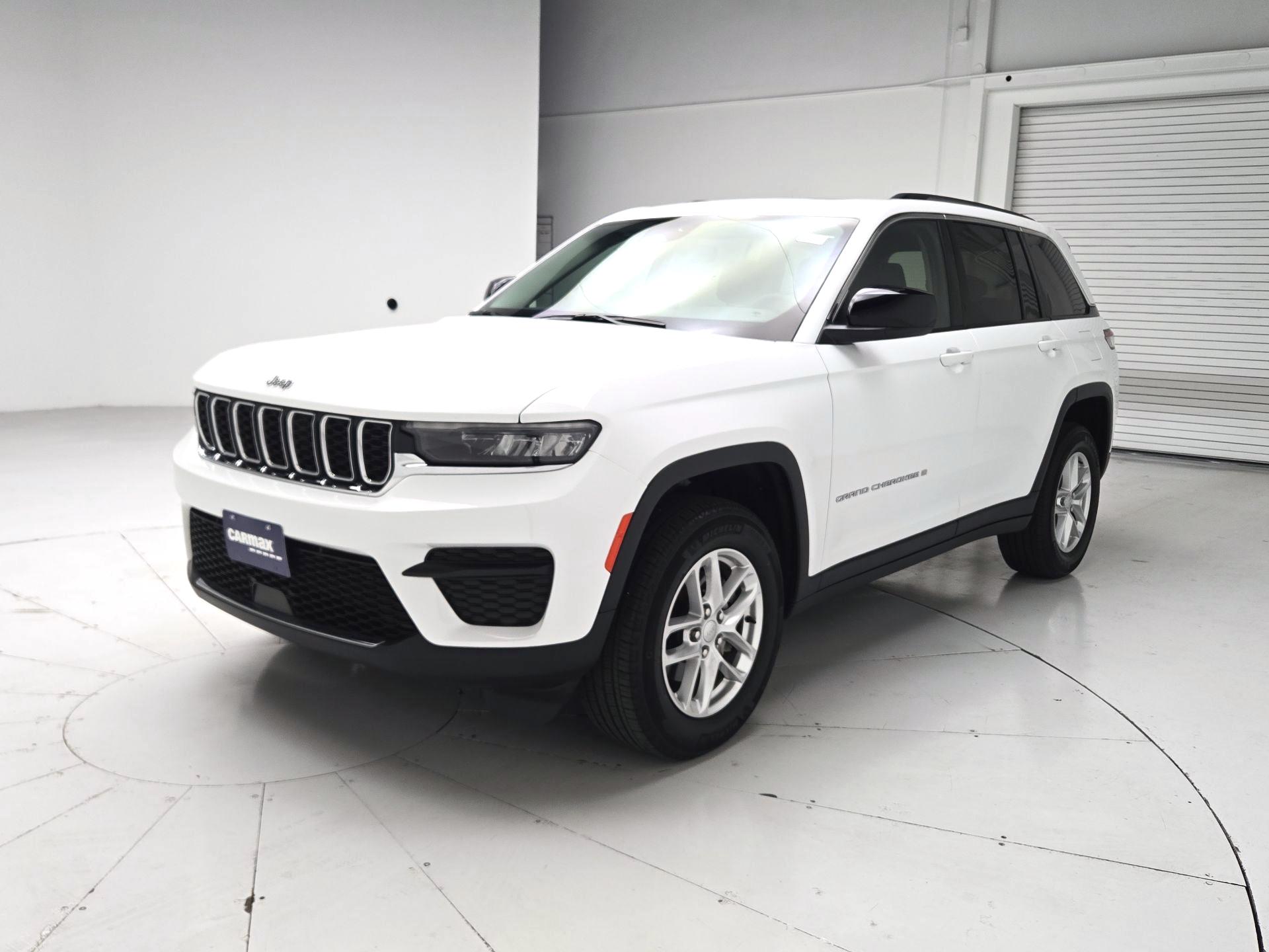Thumbnail: 2023 Jeep Grand Cherokee - 3