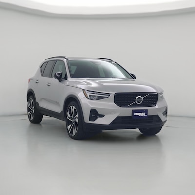 2023 Volvo XC40 B5 Ultimate Dark Theme