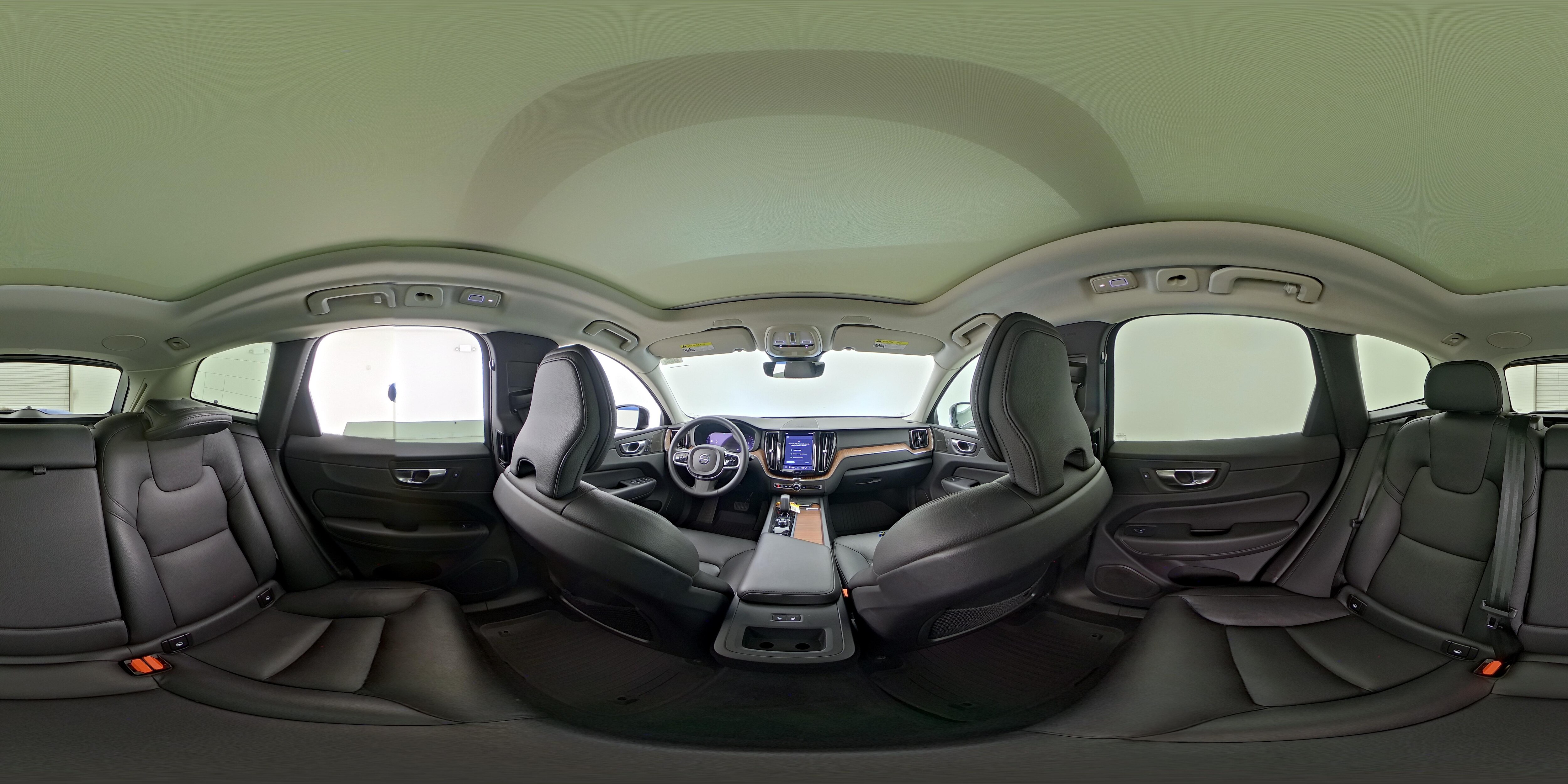2024 Volvo XC60 Plus - Photo 26