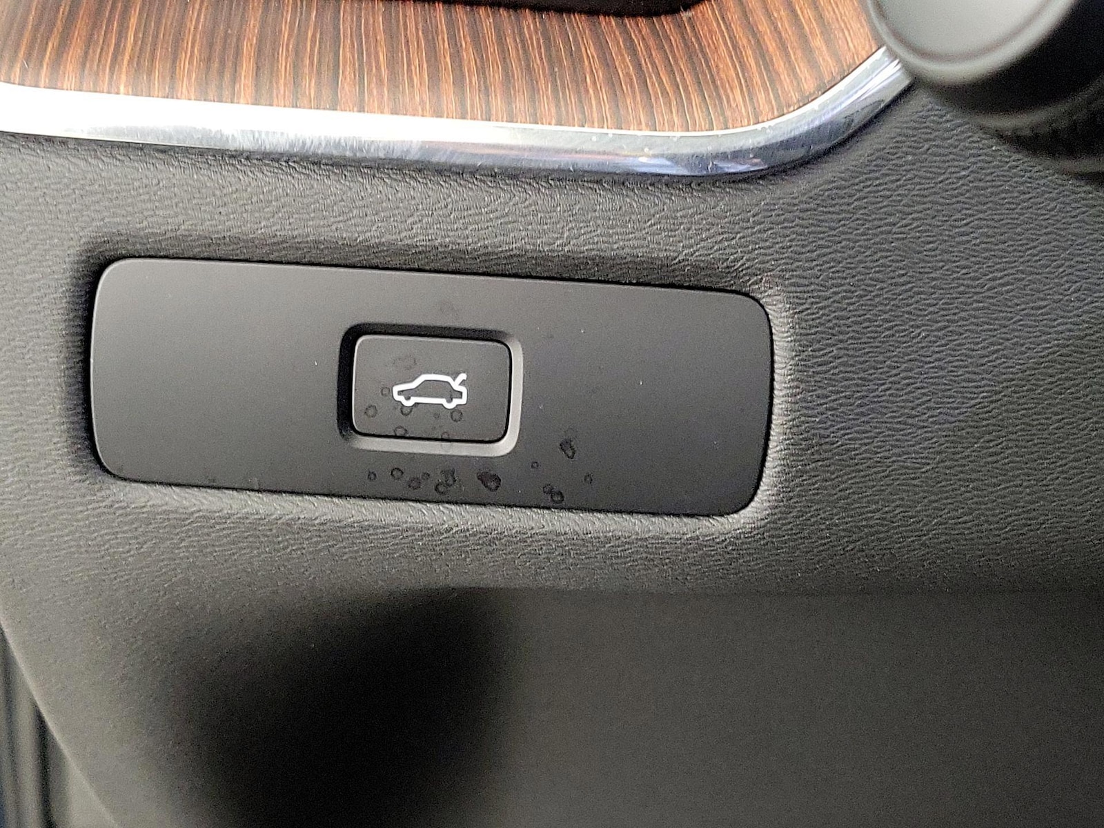 2024 Volvo XC60 Plus - Photo 14