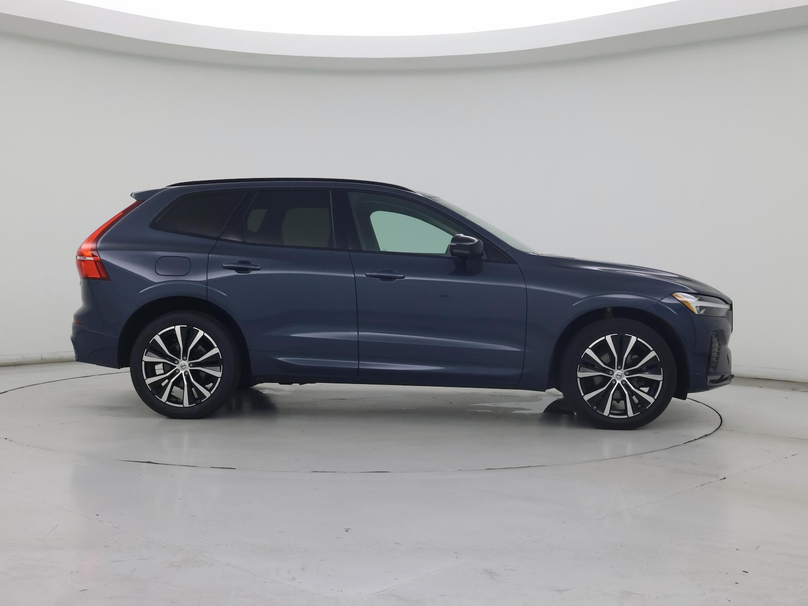 2024 Volvo XC60 Plus - Photo 8