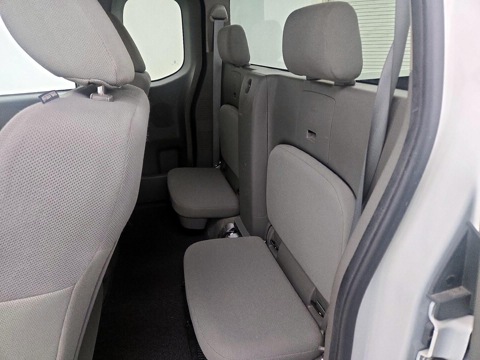 Thumbnail: 2016 Nissan Frontier - 18