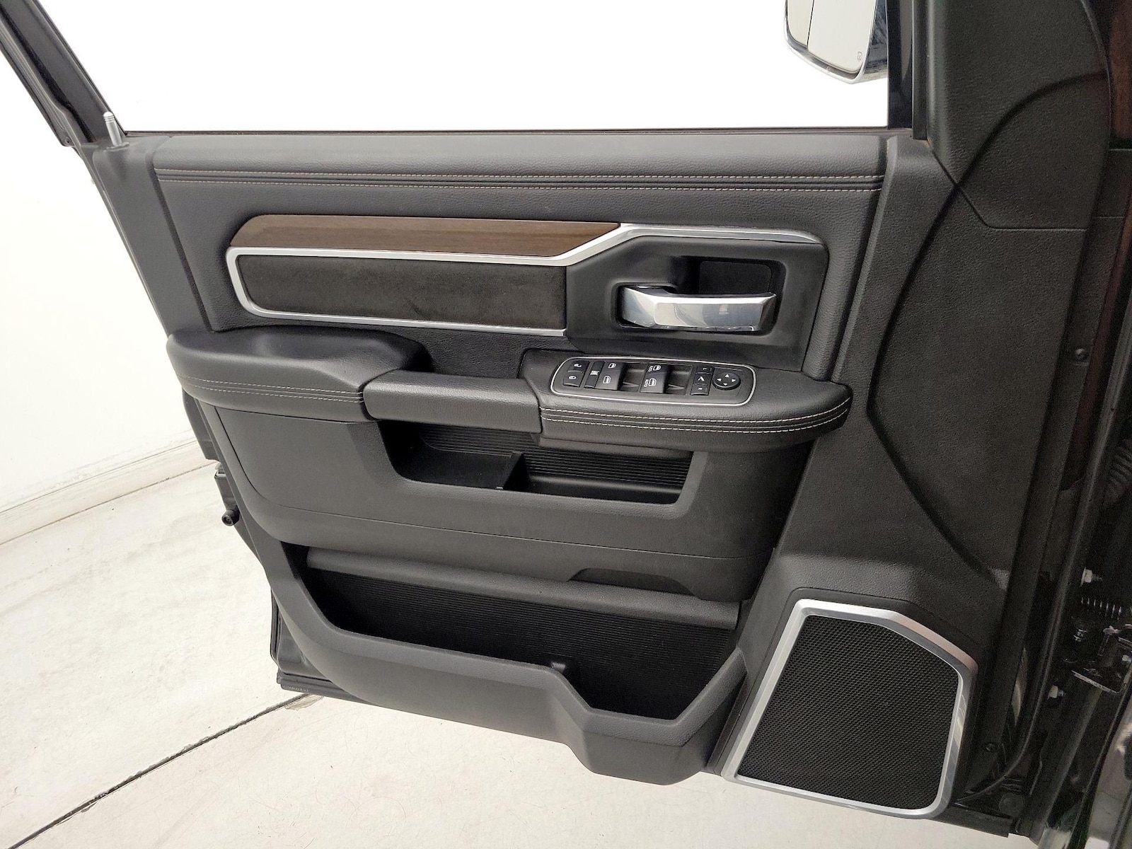 2022 RAM Ram 3500 Pickup Laramie - Photo 13