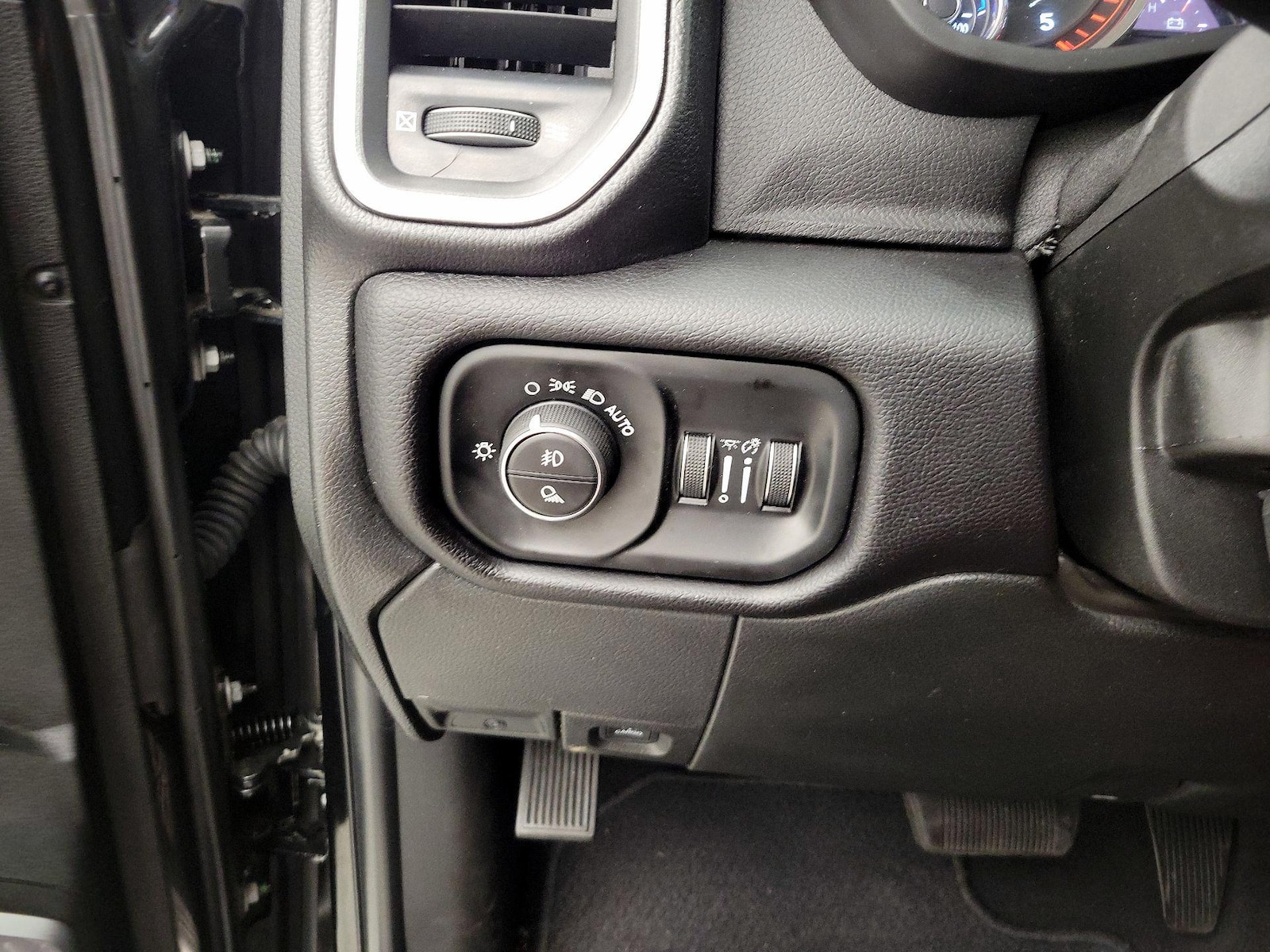 2022 RAM Ram 3500 Pickup Laramie - Photo 14