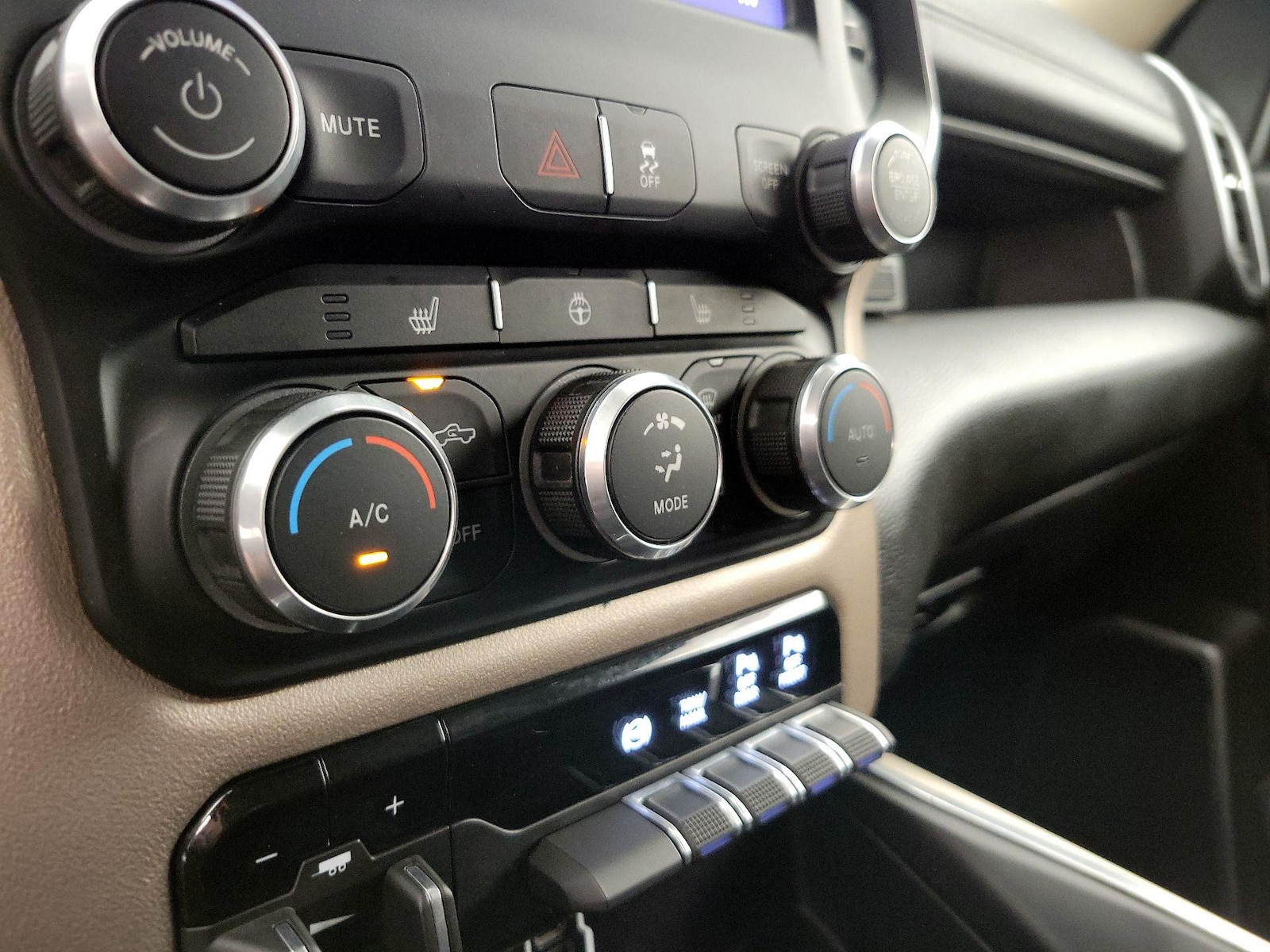 2022 RAM Ram 3500 Pickup Laramie - Photo 17