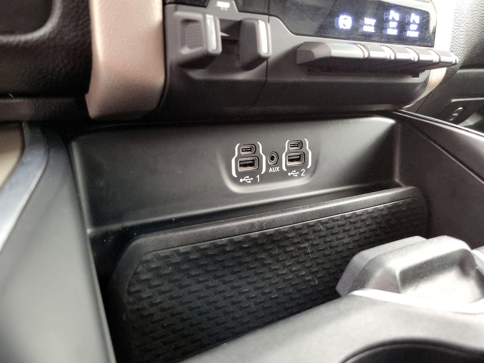 2022 RAM Ram 3500 Pickup Laramie - Photo 19