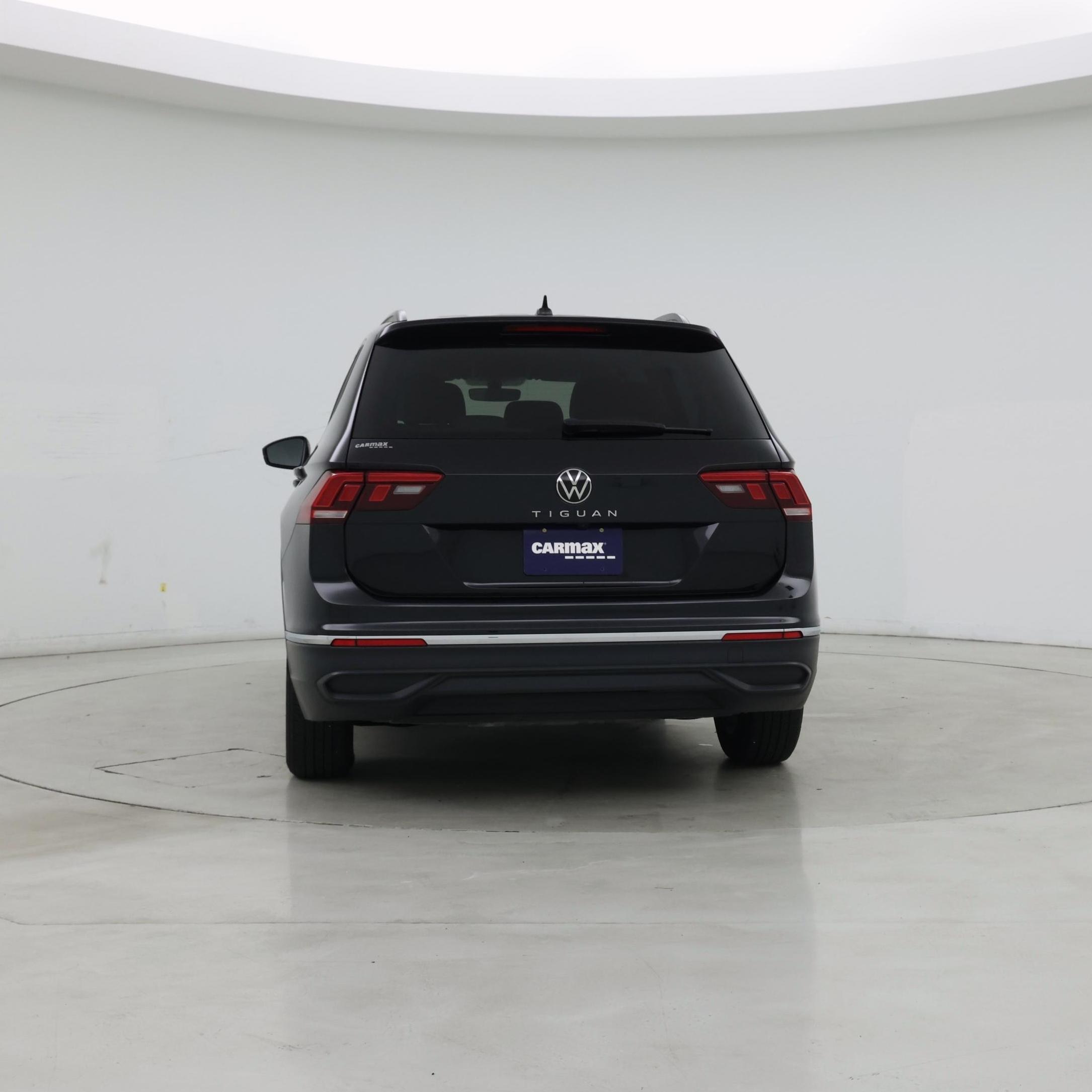 Thumbnail: 2023 Volkswagen Tiguan - 6
