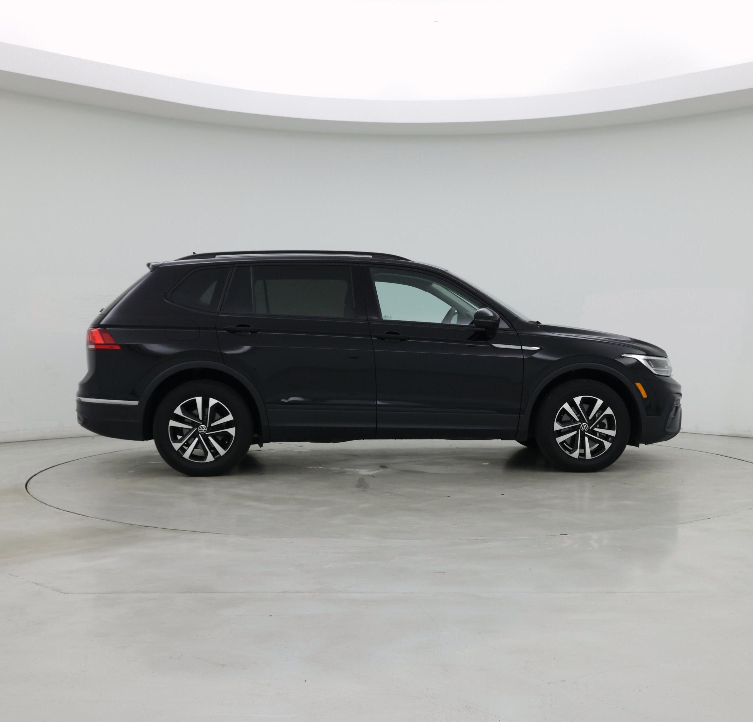 Thumbnail: 2023 Volkswagen Tiguan - 7