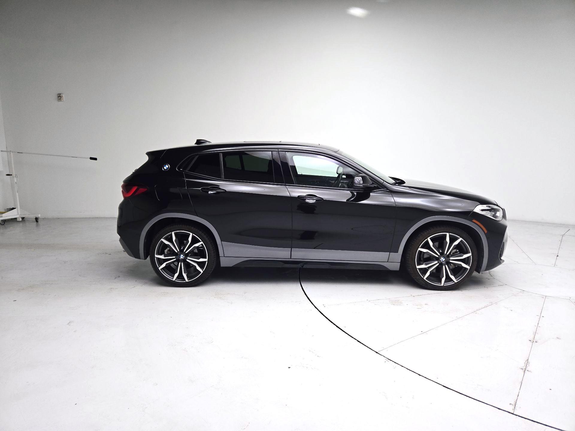 Thumbnail: 2022 BMW X2 - 4