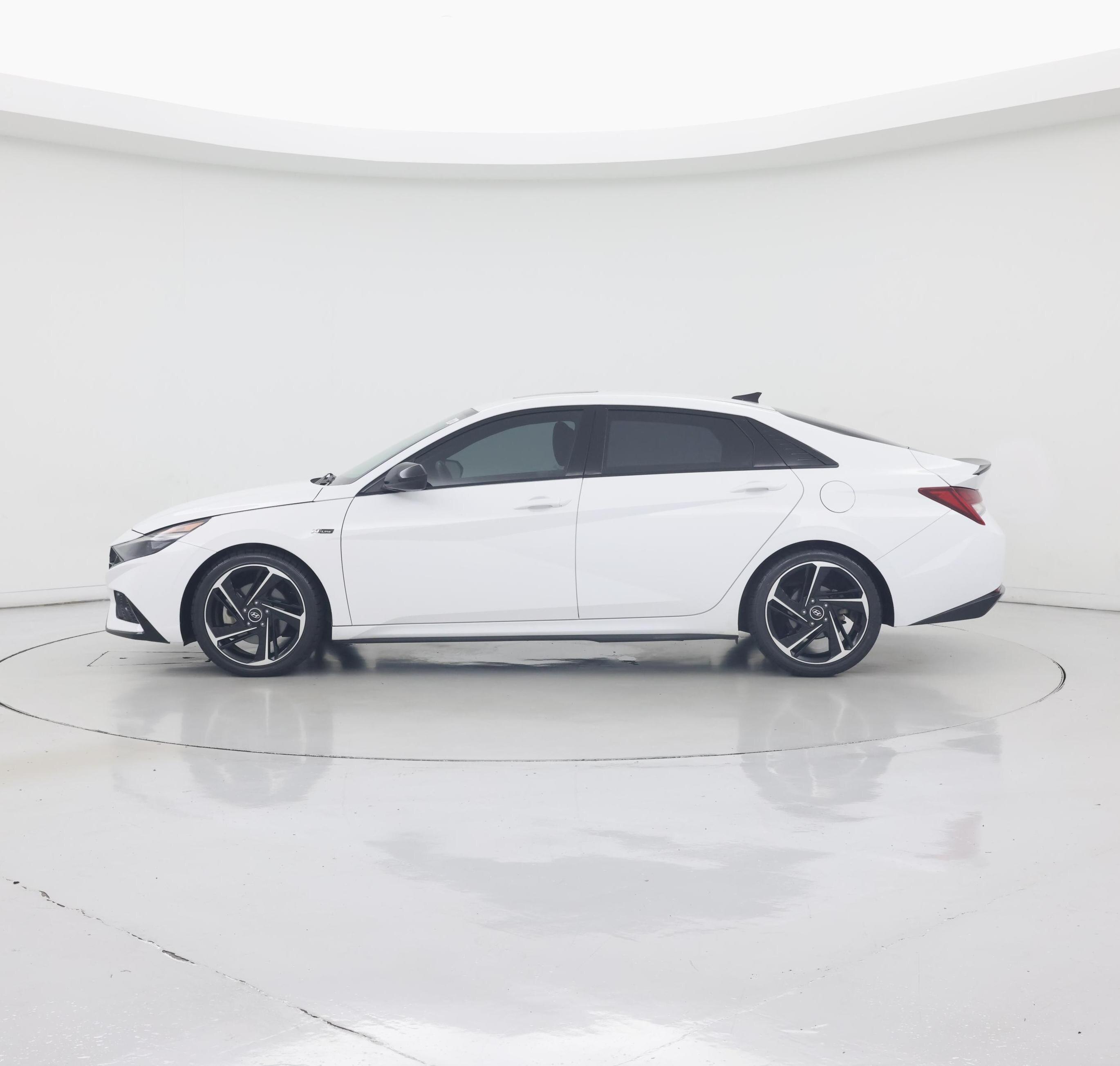Thumbnail: 2023 Hyundai Elantra - 3