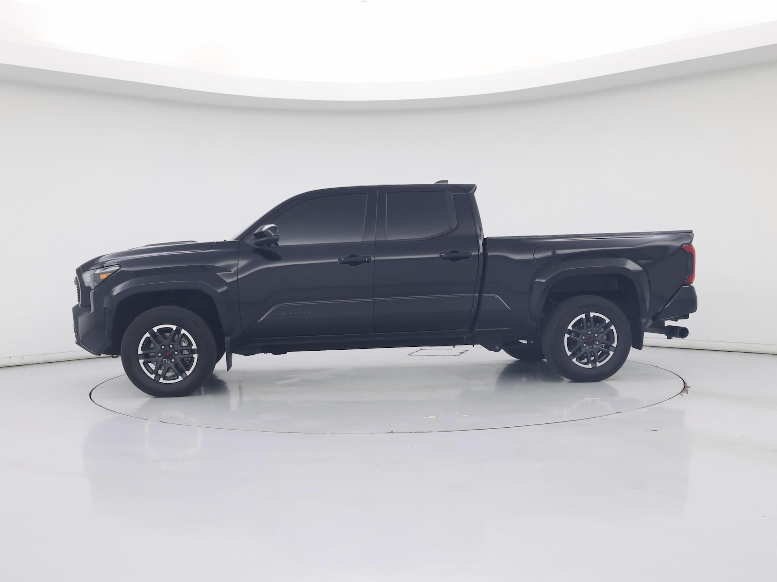 2025 Toyota Tacoma TRD Sport - Photo 4