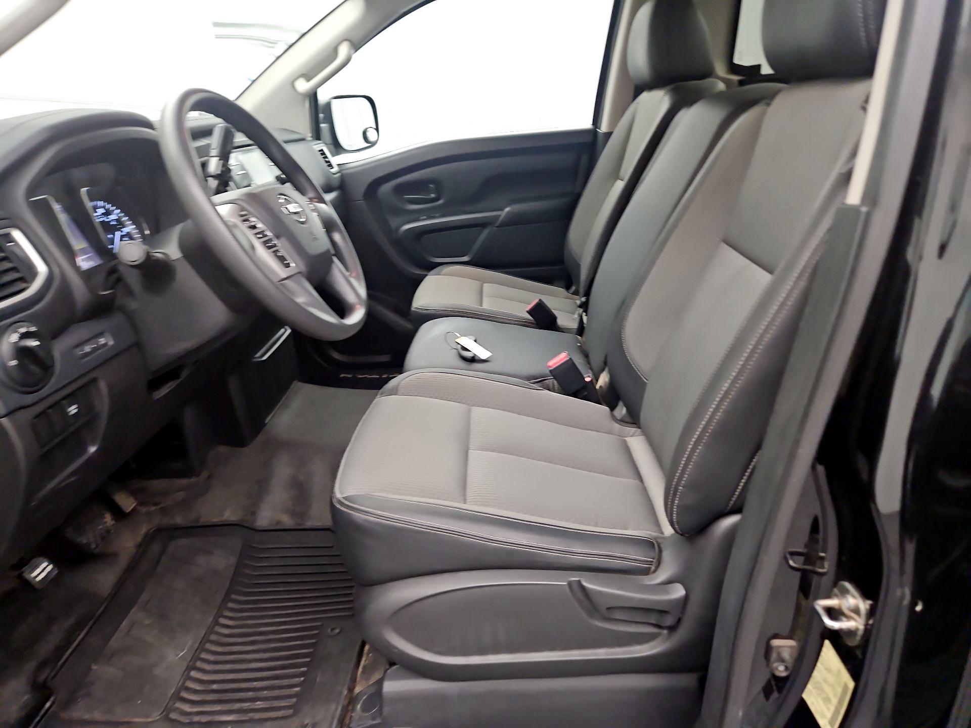 Thumbnail: 2017 Nissan Titan - 9